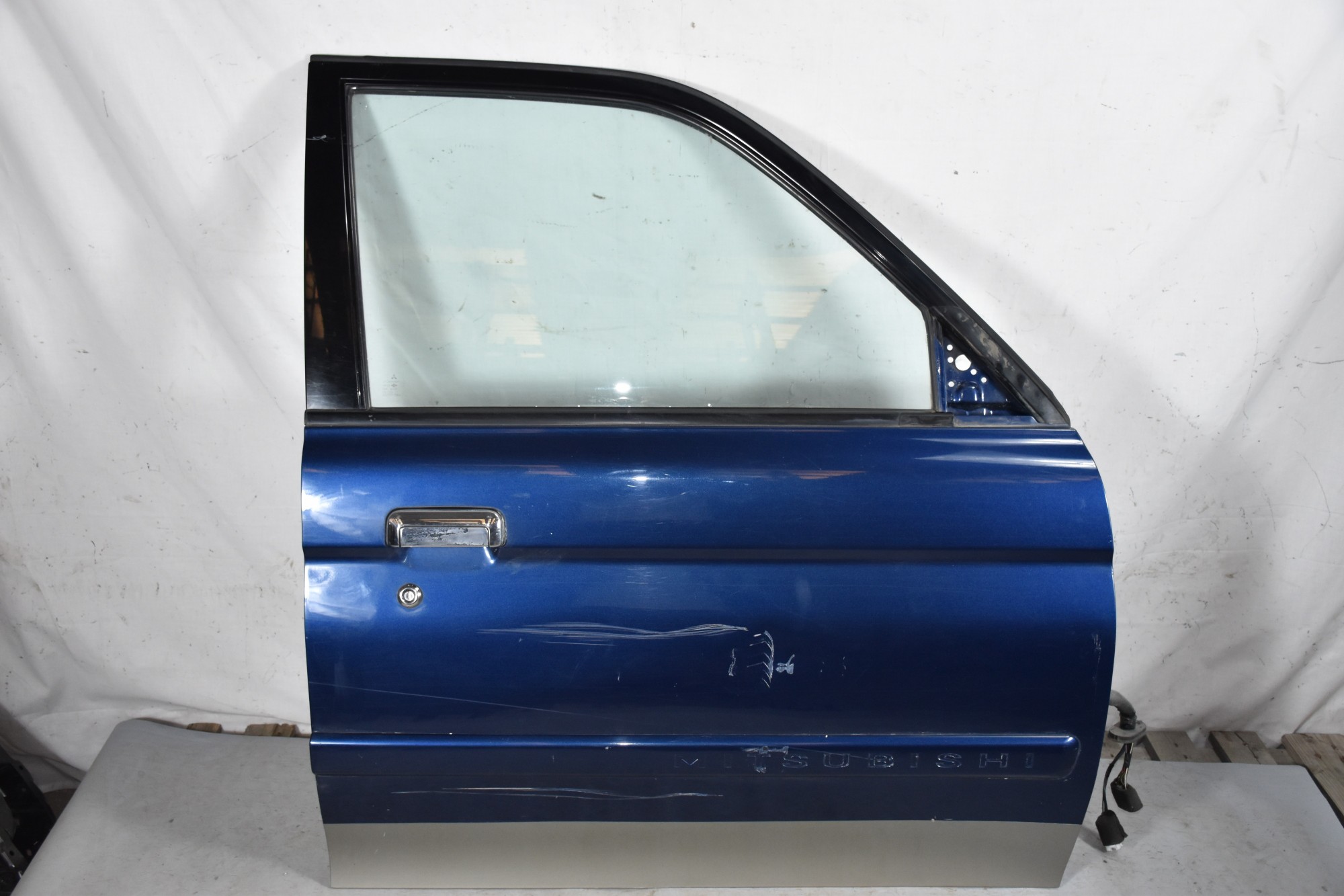 Portiera sportello anteriore DX Mitsubishi Pajero Sport Dal 1996 al 2008  1627034880324