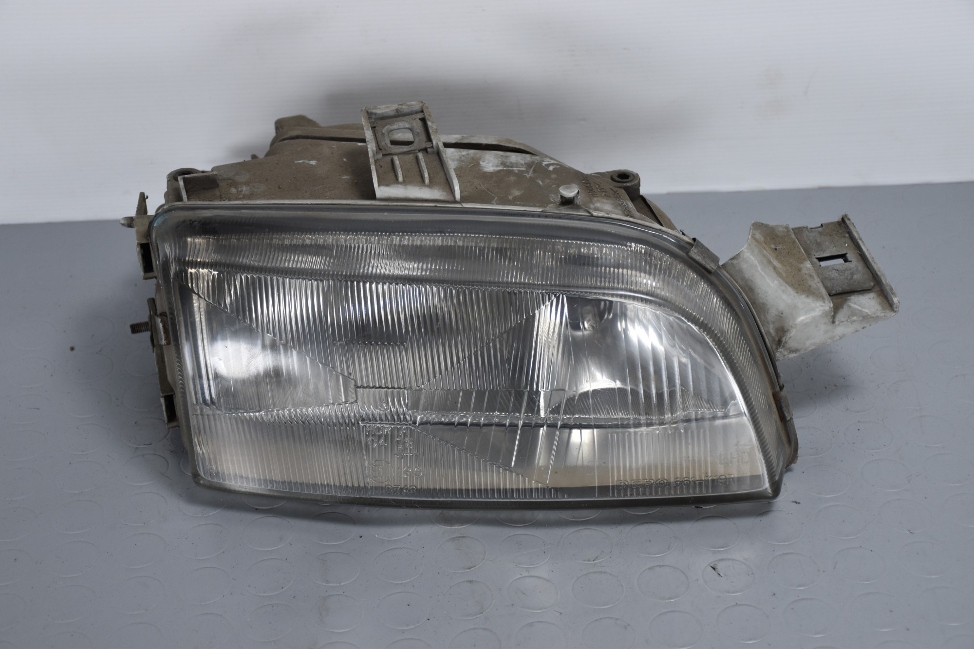 Faro Anteriore DX Fiat Punto dal 1993 al 1999 Cod 661-1119  1628252354215