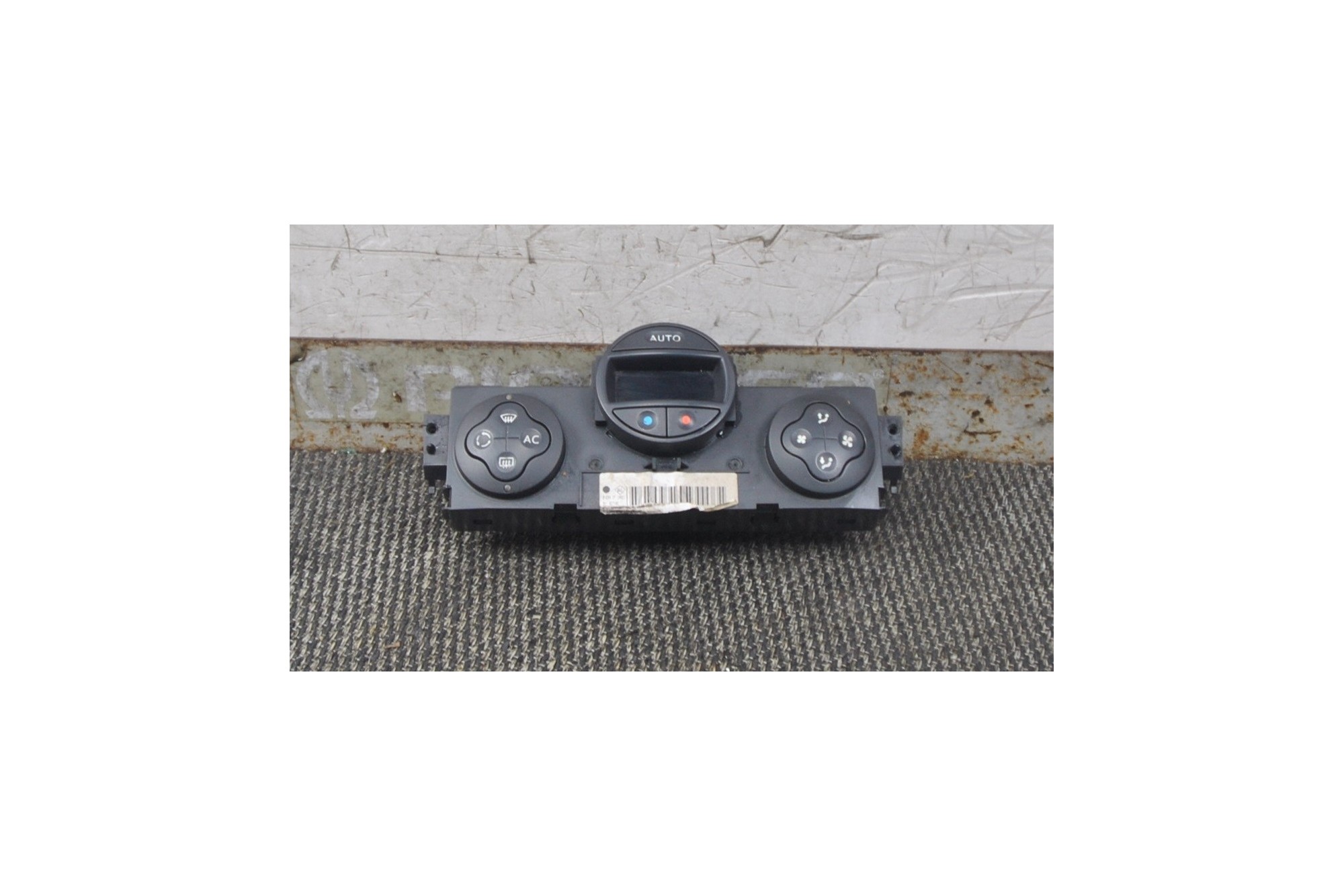 Comando clima climatronic Renault Megane dal 2002 al 2009 cod : 7701055146  2411111125779