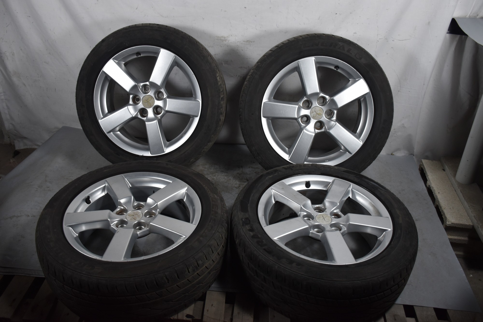 Treno completo Mitsubishi Misura 225/55R18 Diametro fori 18.00 N fori 5  1629811274418