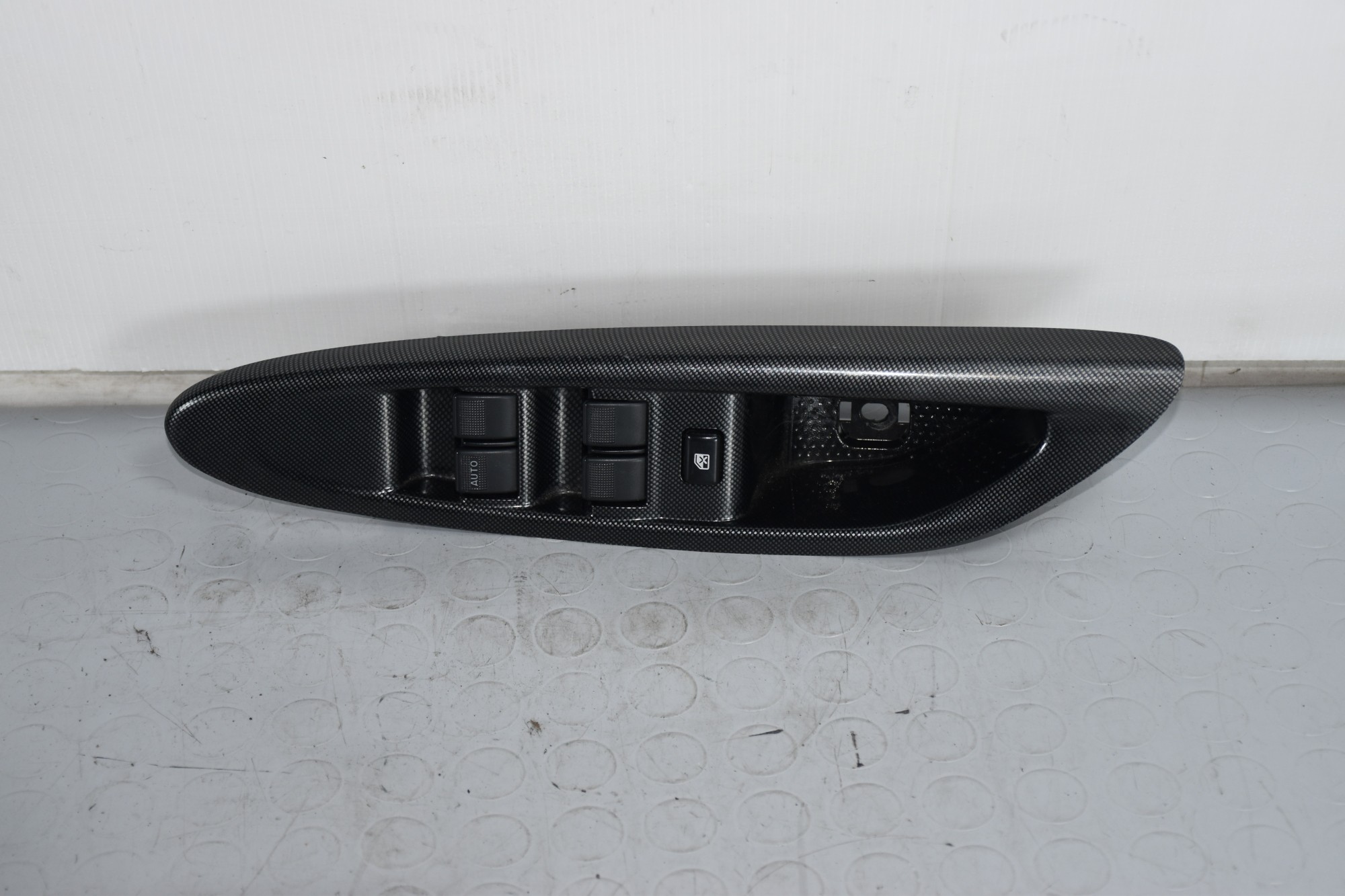 Pulsantiera Alzacristalli Anteriore SX Mazda MPV dal 1999 al 2006 Cod lc85684l6  1630935071340