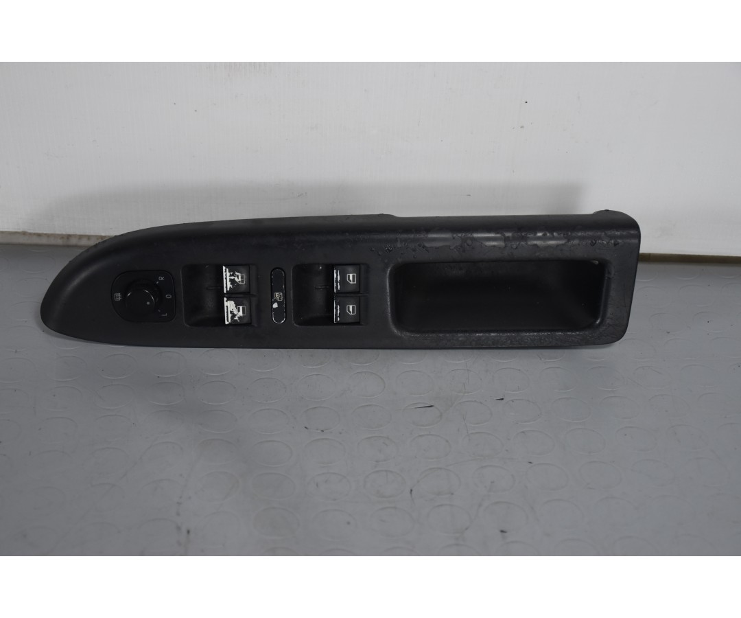 Pulsantiera alzacristalli anteriore SX Volkswagen Golf Plus Dal 2004 al 2014 Cod 5M1867371B  1631178222124