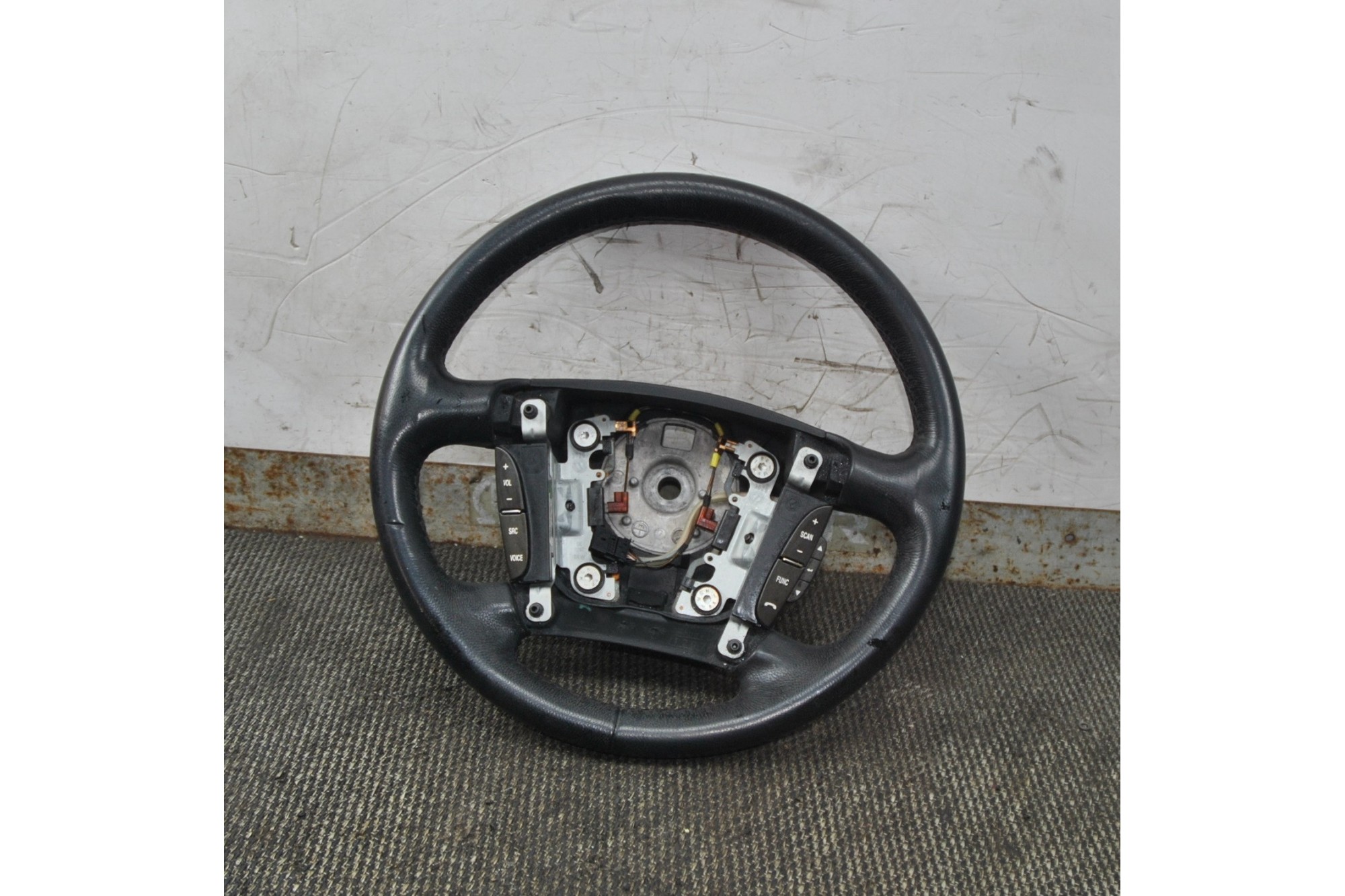Volante + comandi al volante Lancia Thesis dal 2002 al 2009 cod : 156035588  2411111128190
