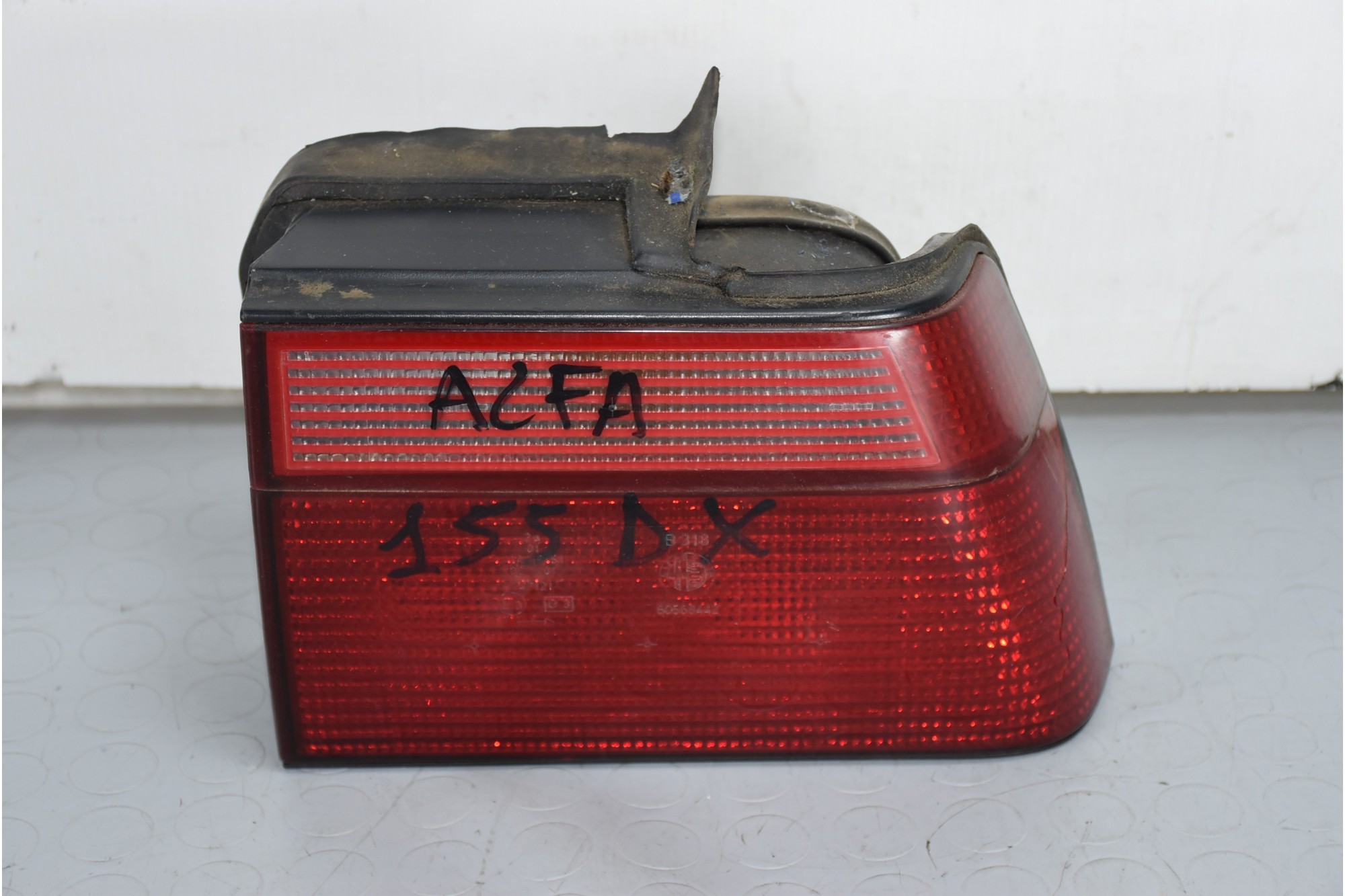 Fanale stop posteriore esterno DX Alfa Romeo 155 Dal 1992 al 1998 Cod 60568442  1632923382315