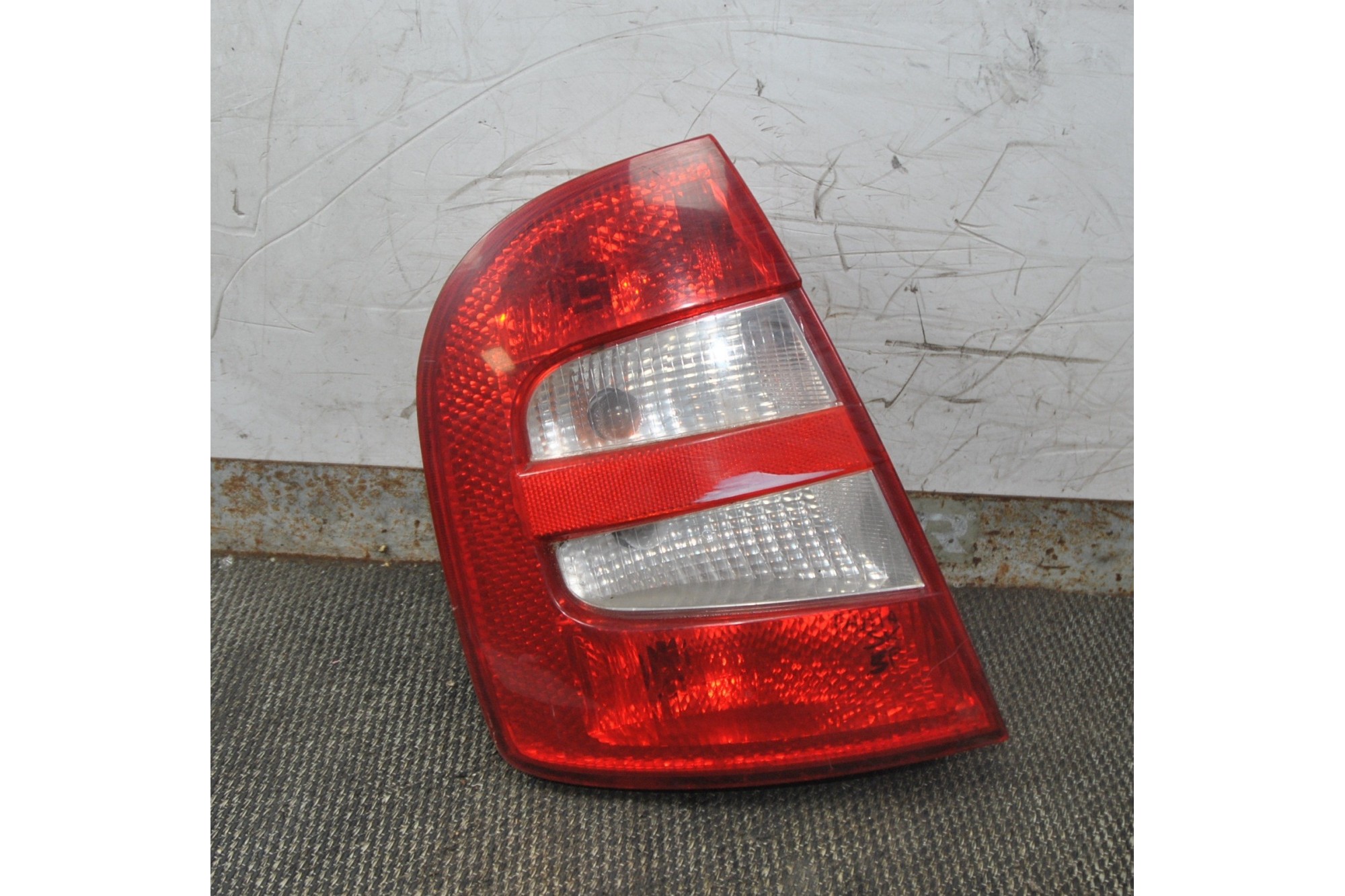 Fanale posteriore stop Sinistro Sx Skoda Fabia dal 2000 al 2007 6Y6945111B  2411111131404