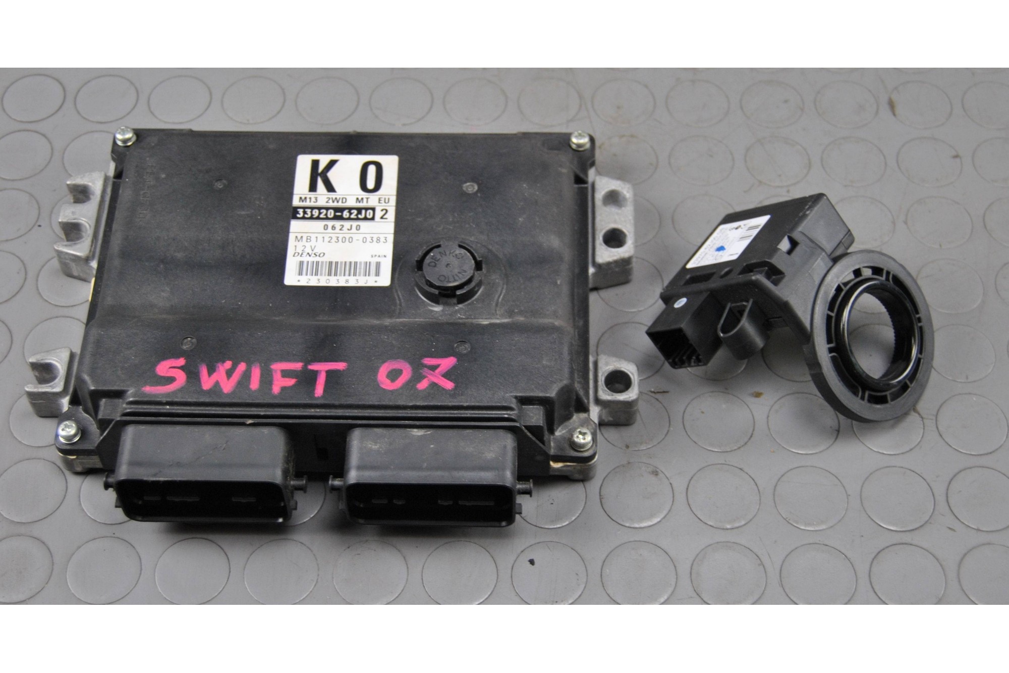 Kit Chiavi Suzuki Swift 1.3 dal 2005 al 2010 cod: 3392062J0 .  2411111131695