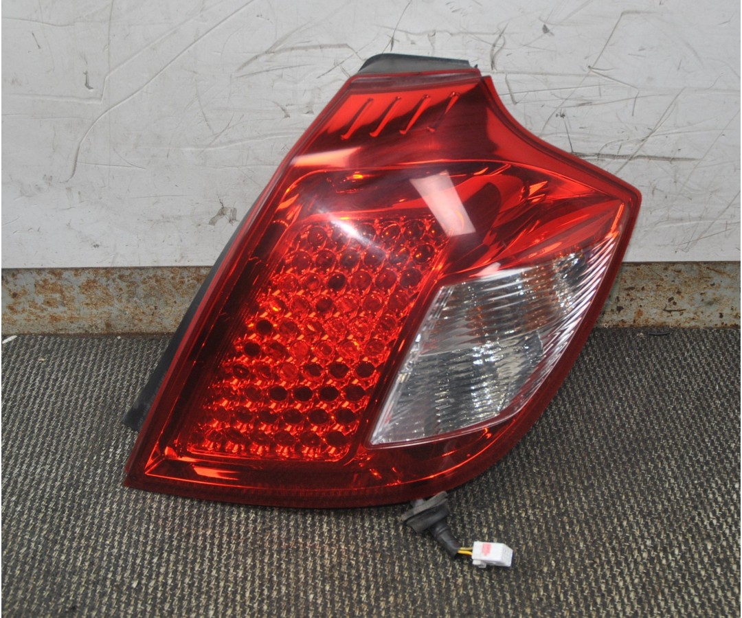 Faro Stop Dx Destro Kia Ceed dal 2006 al 2012  2411111132456