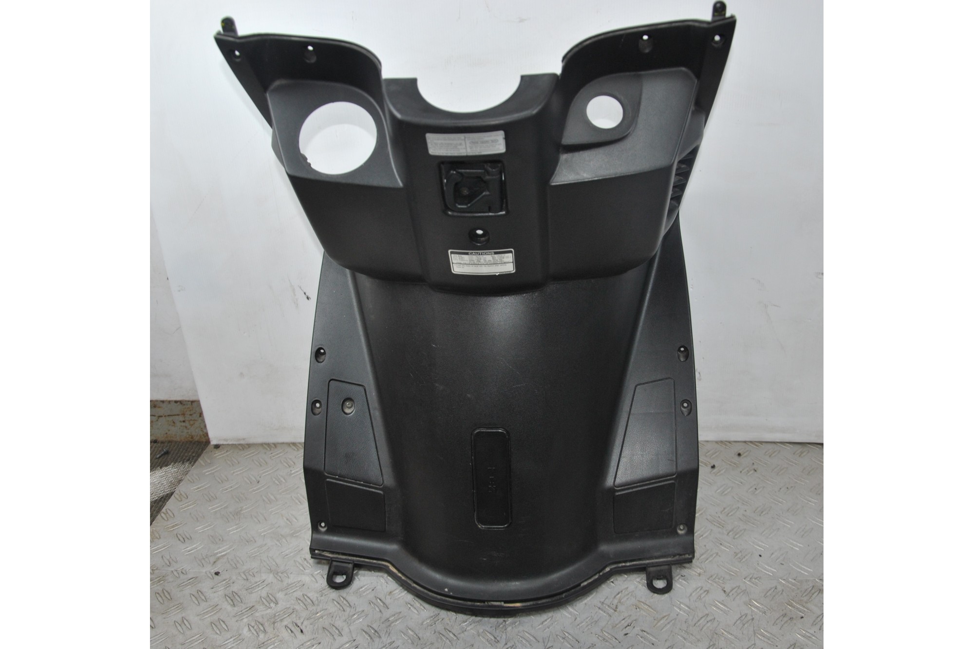 Carena Retroscudo Kymco Dink 200I dal 2007 al 2017 Cod 81131-lea5-e000  1635175058991