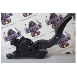 pedale acceleratore hyundai i10 cod b9010 dal 2013 pa66gf40  2411111133255