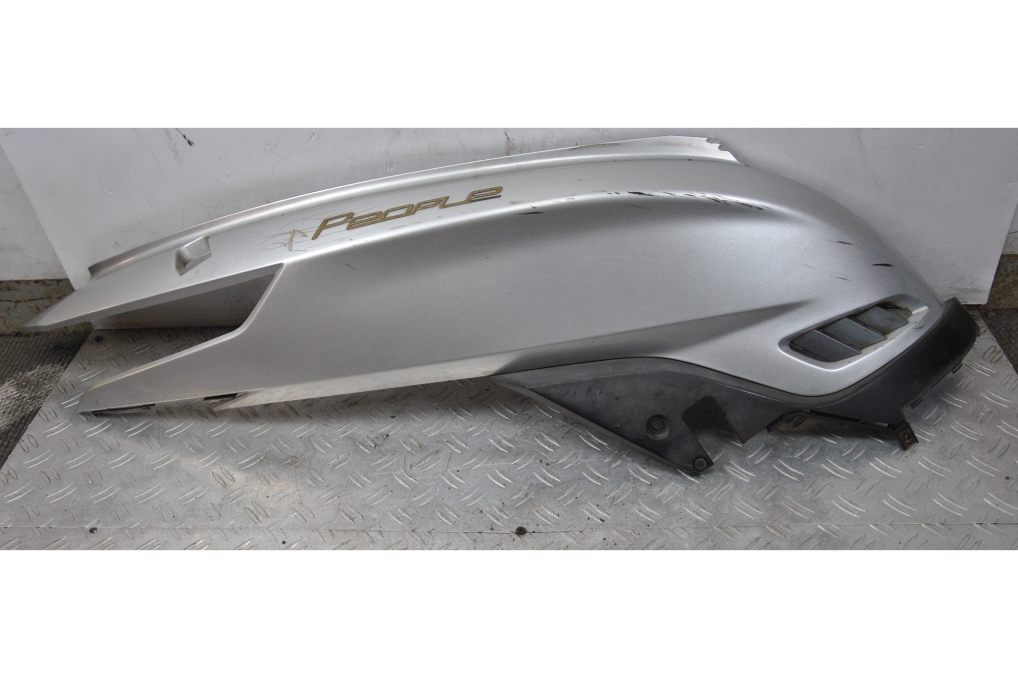 Carena Fianchetto Laterale DX Kymco People 300i GT dal 2010 al 2017 Cod 83500-lge5-e000  1635411296828
