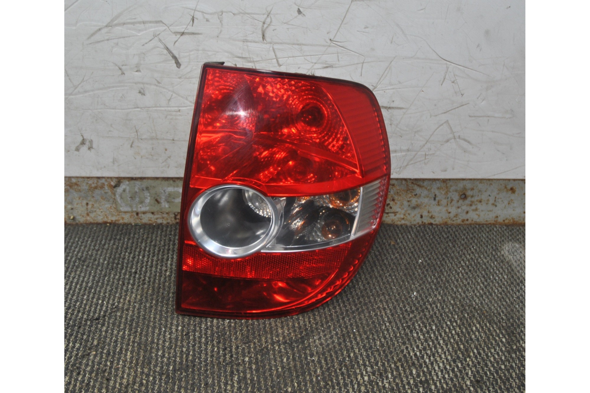 Faro Stop Dx Destro Volkswagen Fox dal 2003 al 2011 Cod 5Z0945112  2411111133415