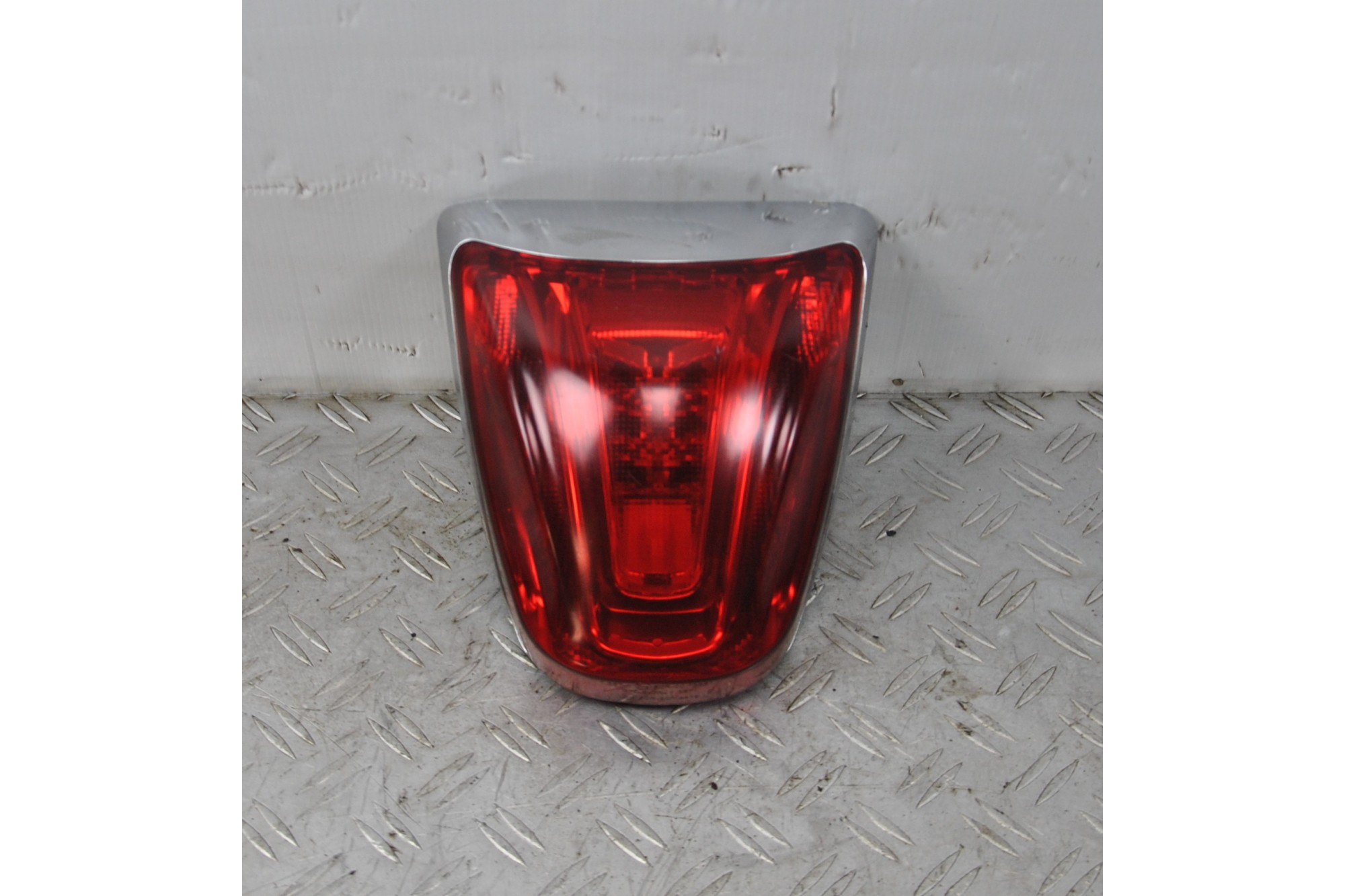 Fanale Stop posteriore Fanale Piaggio Vespa 150 Primavera 3V Dal 2018 al 2021  1636039792204