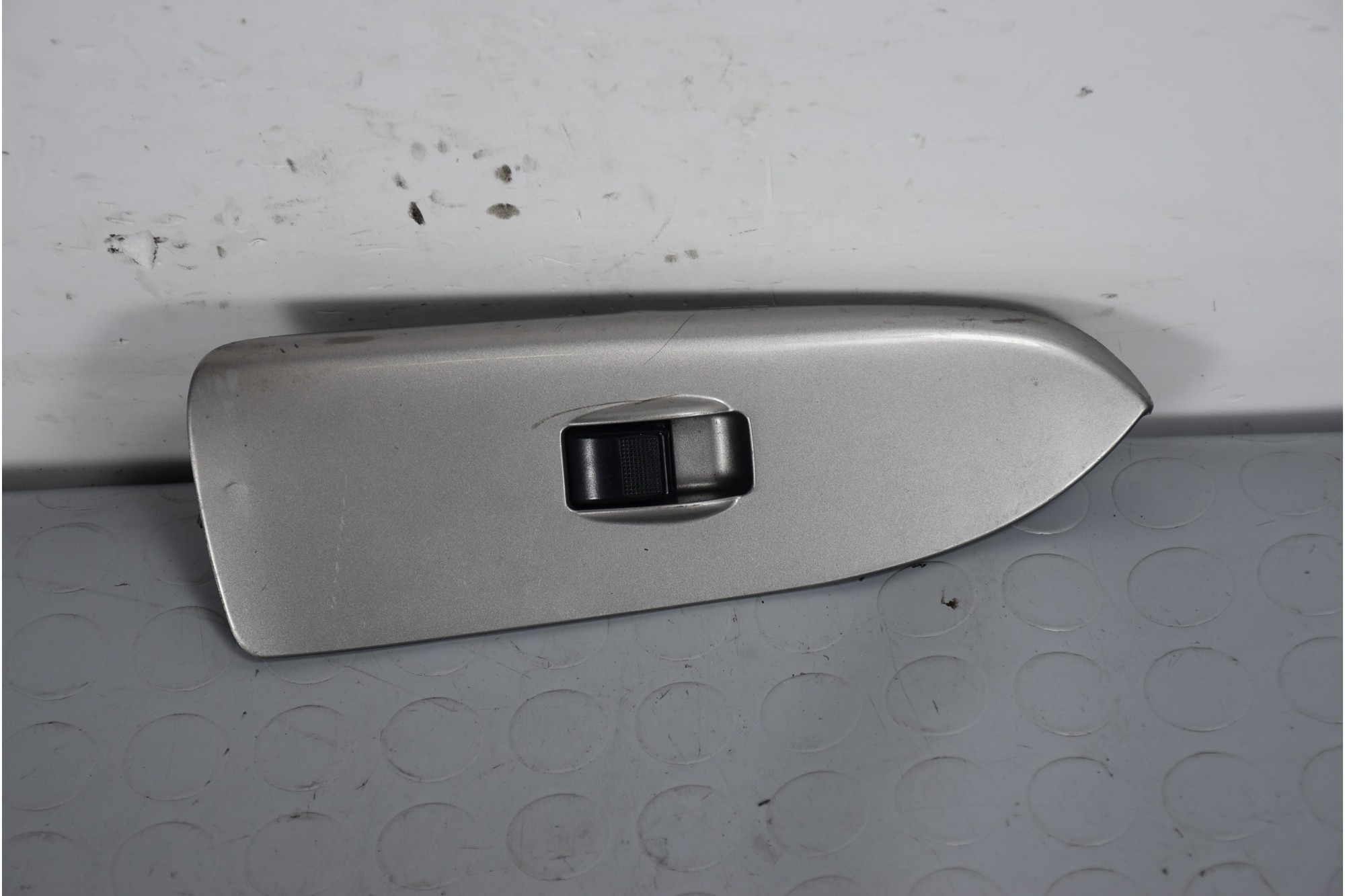 Pulsantiera alzacristalli anteriore DX Mazda Premacy Dal 1999 al 2005 Cod GE6M-684L1  1636123785884
