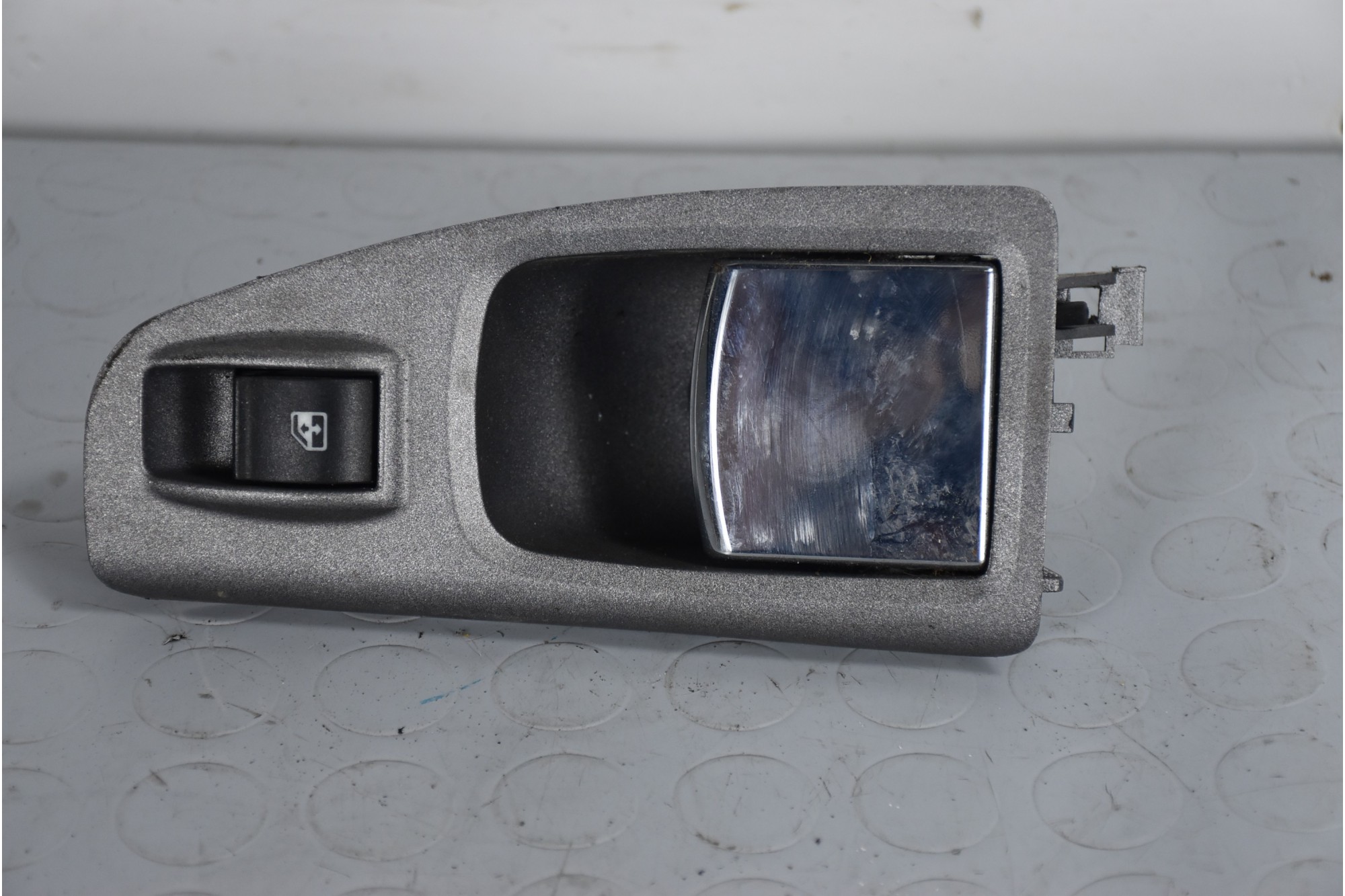 Pulsantiera alzacristalli + maniglia posteriore DX Lancia Musa Dal 2004 al 2012  1636377703849