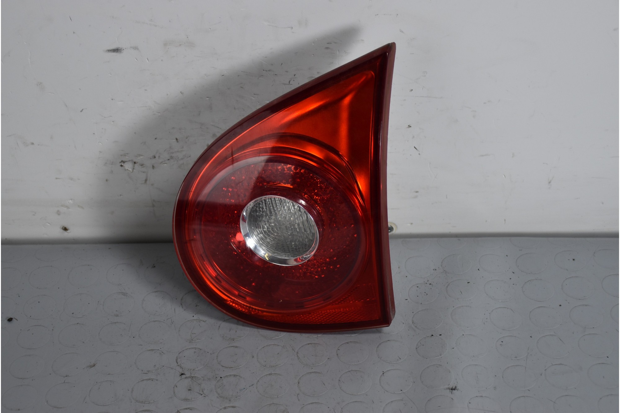 Fanalino Stop Posteriore Interno DX Volkswagen Golf V dal 2003 al 2008 Cod 1k6945094  1637061321622