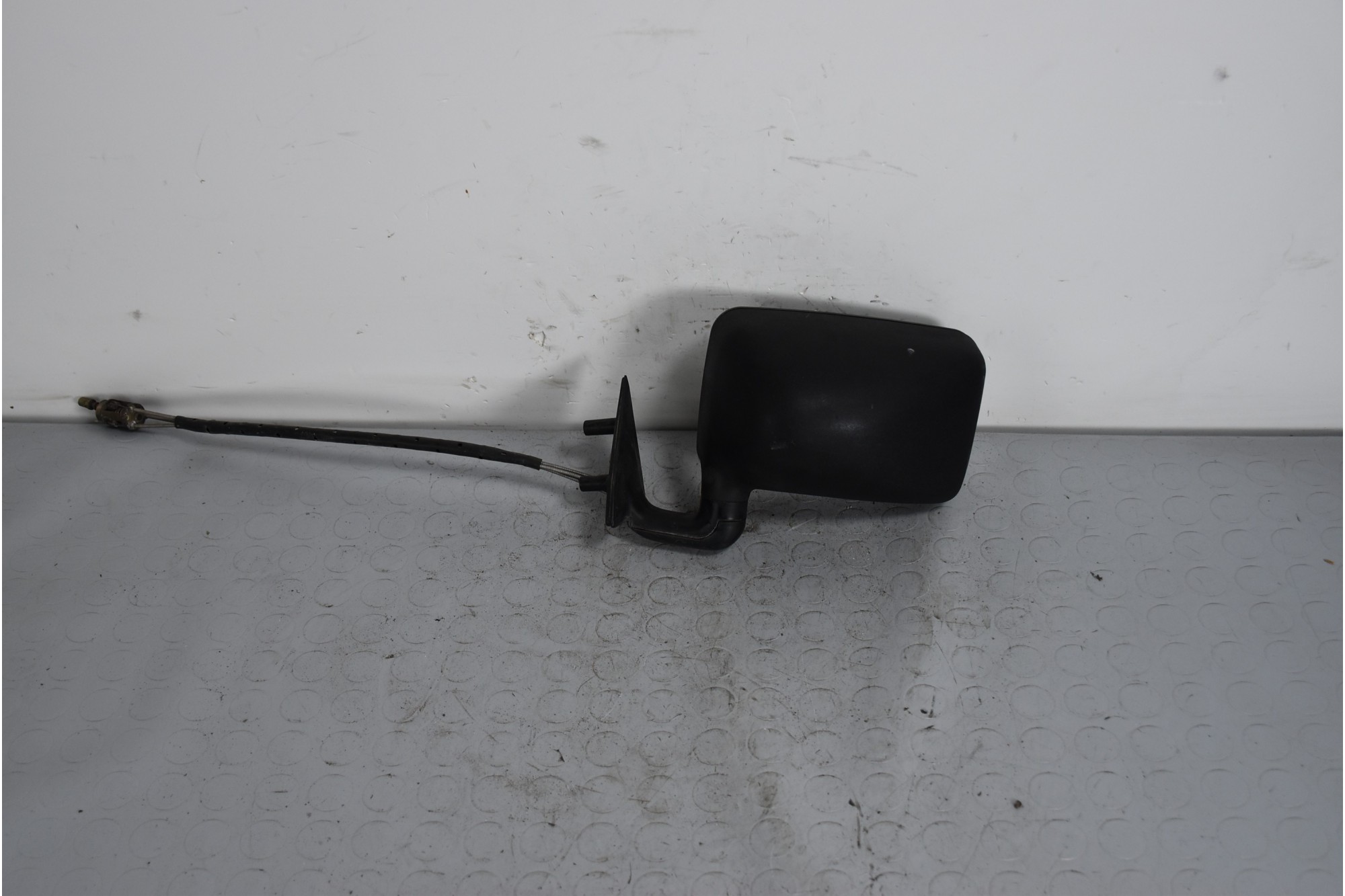 Specchietto Retrovisore Esterno SX Volkswagen Polo II dal 1981 al 1994 Cod 0017157  1637664829778