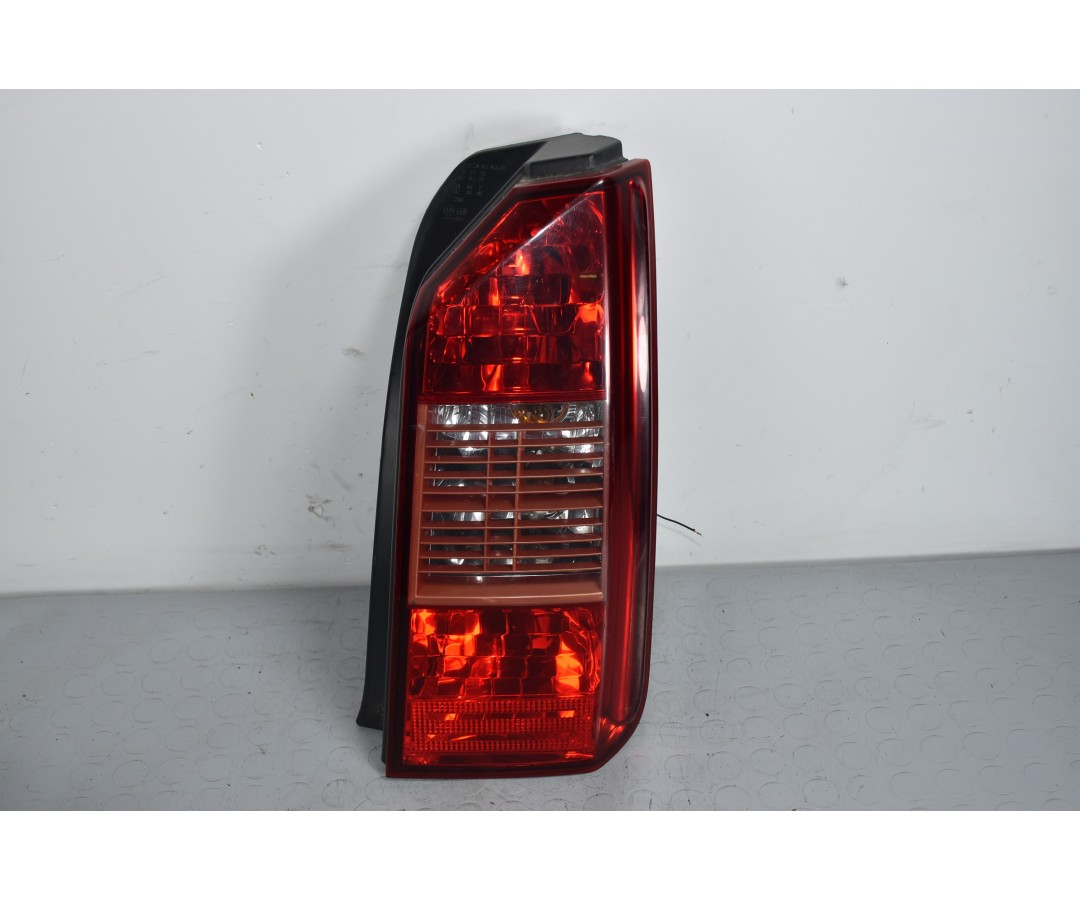 Fanale stop posteriore DX Fiat Idea Dal 2003 al 2012 Cod 46829508 1637672600635 Fanale stop posteriore DX Fiat Idea Dal 2003 al 2012 Cod 46829508 1637672600635