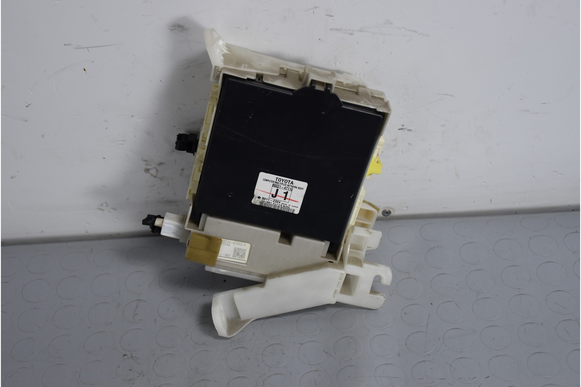 Centralina ECU Toyota Prius Hybrid dal 2009 al 2015 Cod 89221-47110  1637759592426