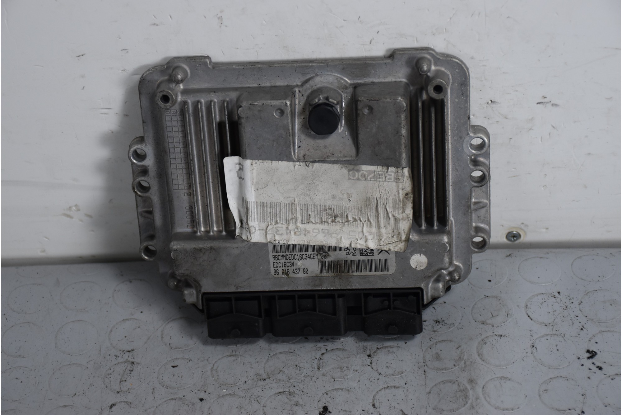 Centralina ECU Peugeot 308 SW 1.6 HDi dal 2008 al 2014 Cod 9664843780  1637847441049