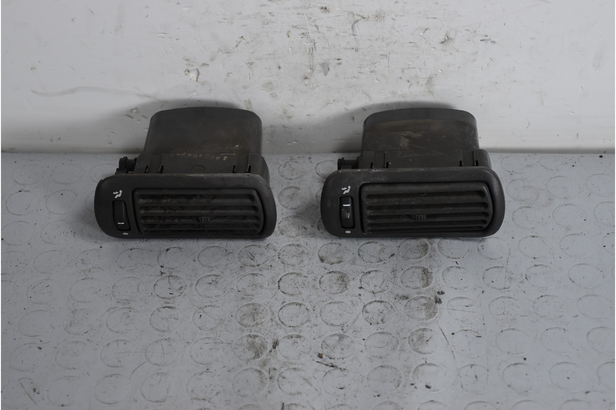Bocchette aria laterali dx e sx Fiat Punto I serie Dal 1993 al 1999  1637852912145