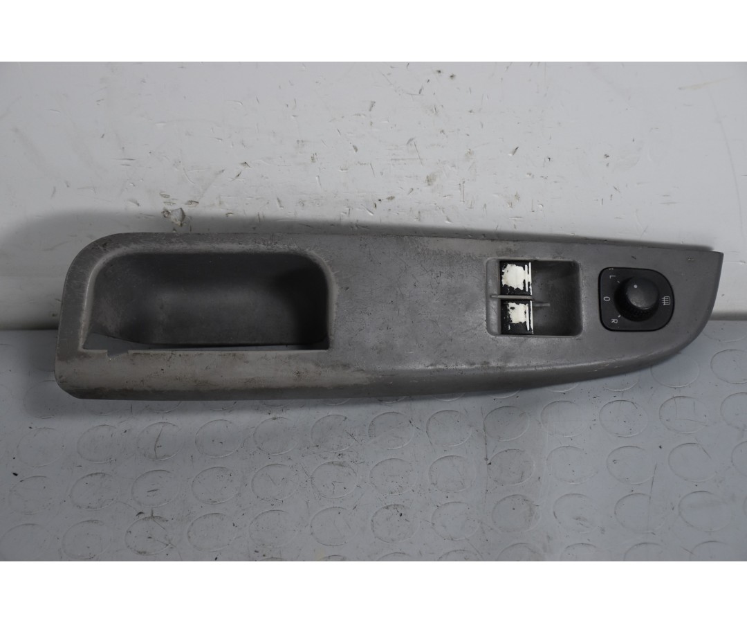 Pulsantiera alzacristalli anteriore SX Volkswagen Golf V Dal 2003 al 2008 Cod 1K3868049B  1638185615574