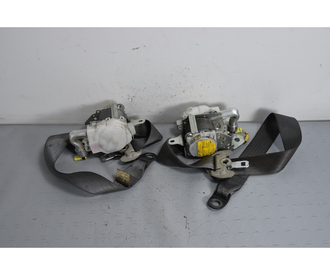 Cinture di Sicurezza Anteriori Toyota Prius Hybrid dal 2009 al 2015 Cod j082501  1638194619464