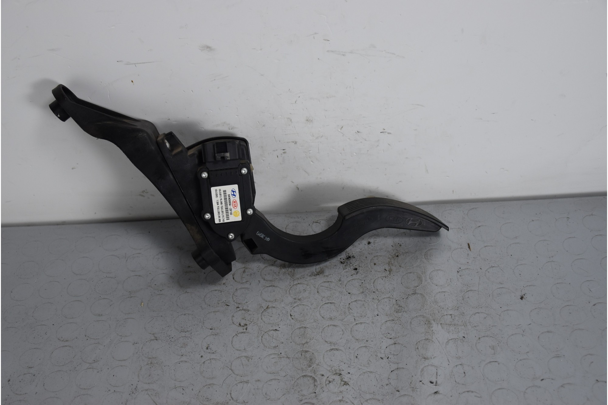 Pedale Acceleratore Hyundai Santa Fe II dal 2006 al 2012 Cod 32726-2b100  1638258516661