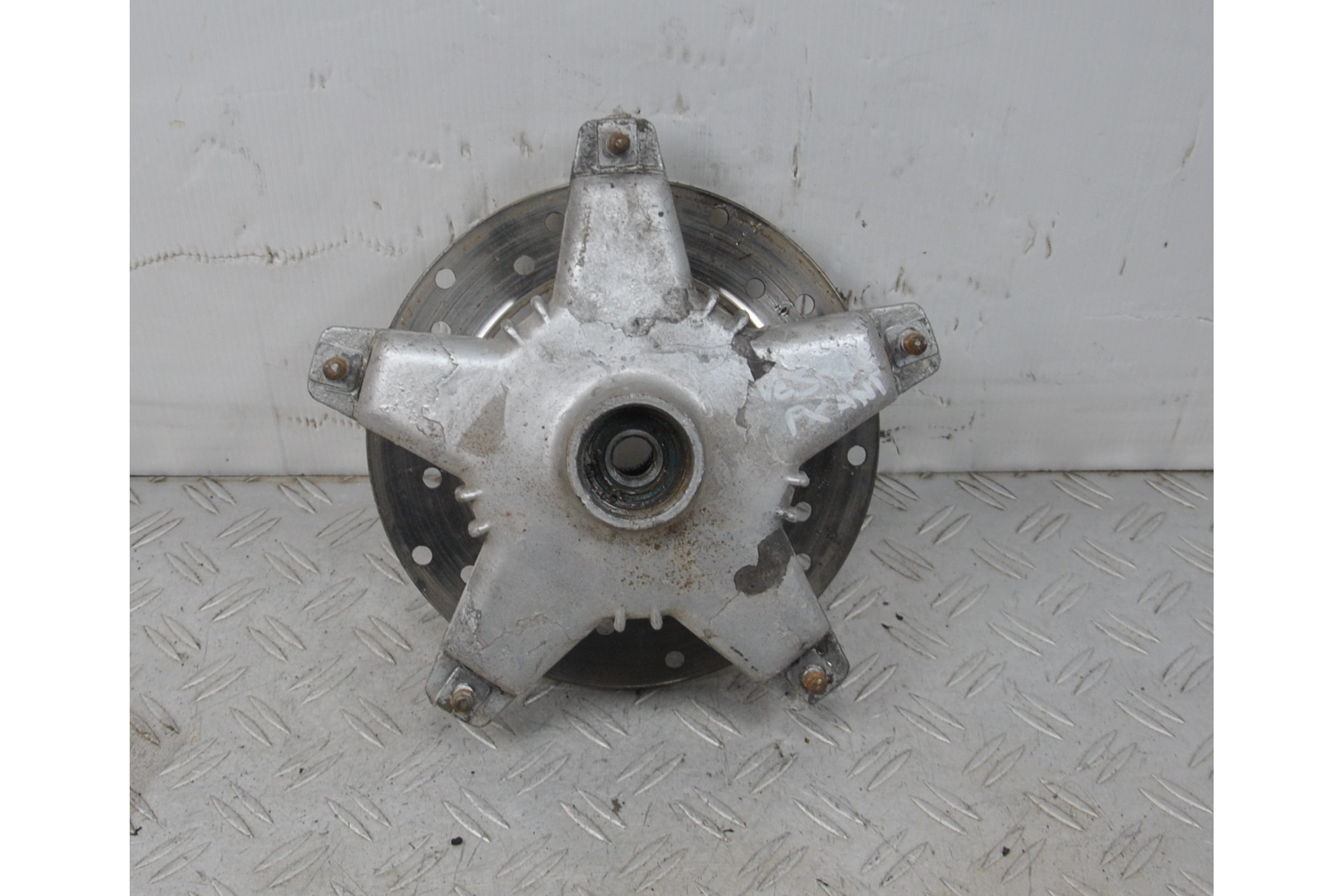 Mozzo Ruota Anteriore Piaggio Vespa Px 125 Dal 1980 al 1989  1639057480528