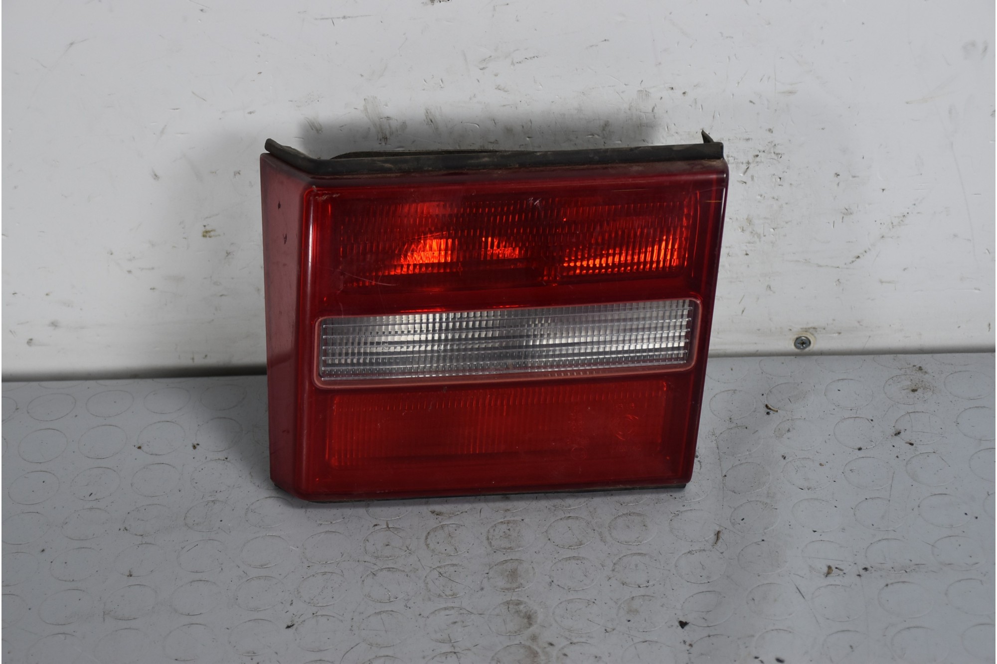 Fanale Stop Posteriore Interno DX Lancia Kappa dal 1994 al 2001 Cod 7780140  1639481744678