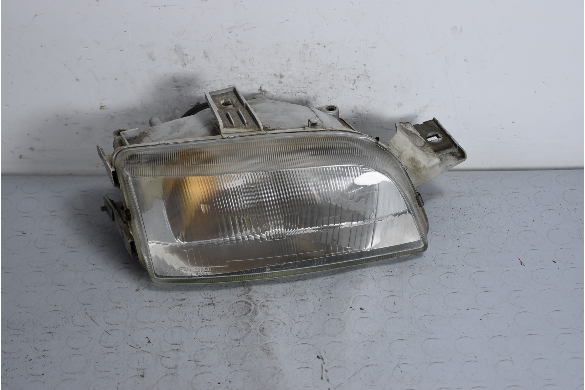 Faro Anteriore DX Fiat Punto dal 1993 al 1999 Cod 46402649  1639582661911