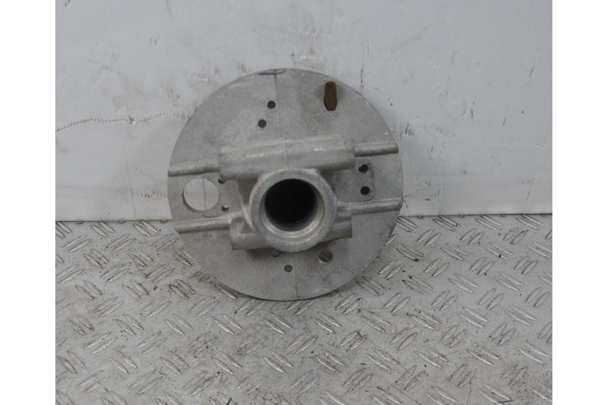 Mozzo Ruota posteriore Destro Piaggio Ape 50 Dal 1948 cod 991625  1639669873442