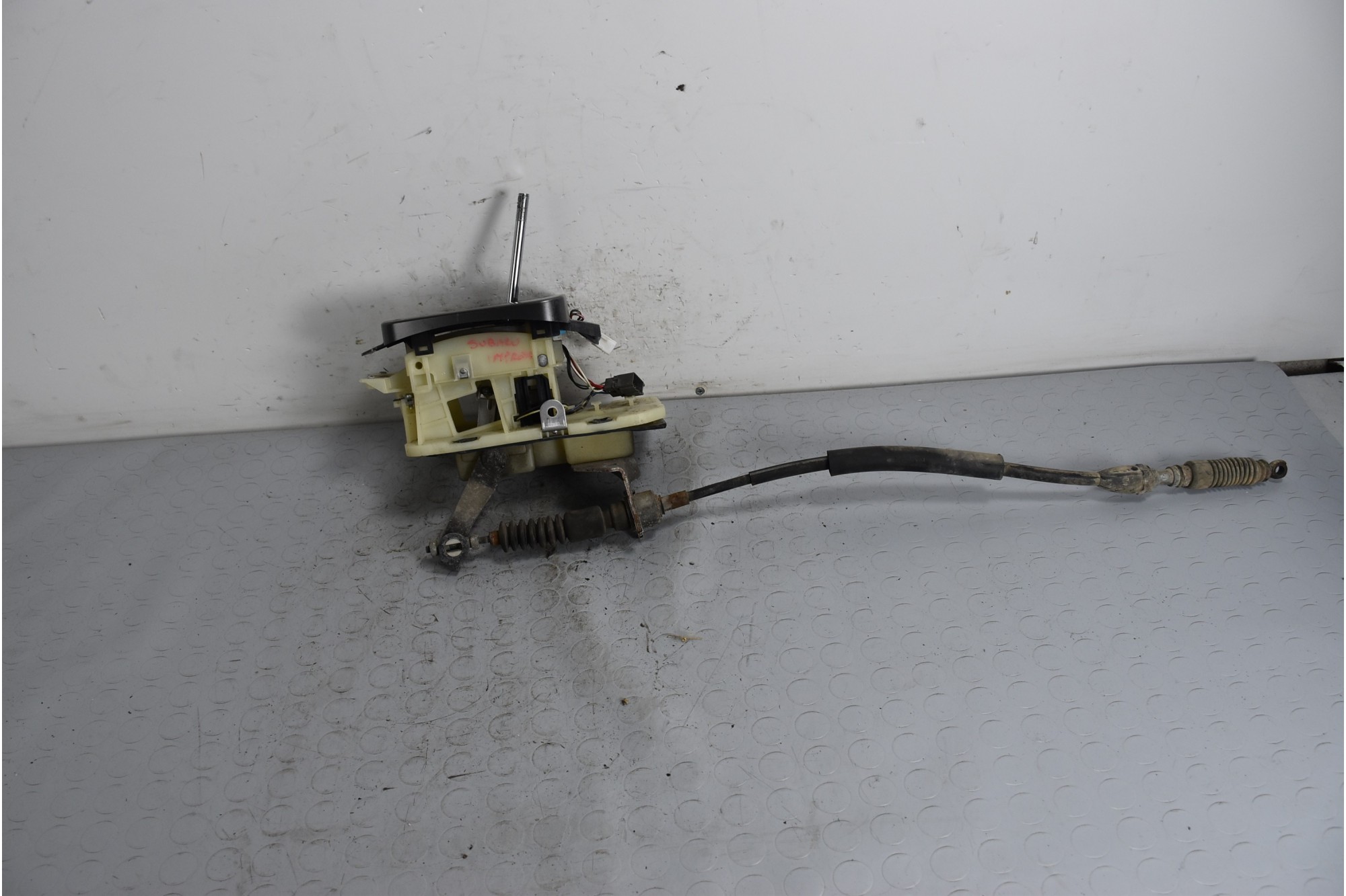 Leva del cambio automatico Subaru Impreza Dal 2001 al 2007 Cod 35137FG000  1639738462294