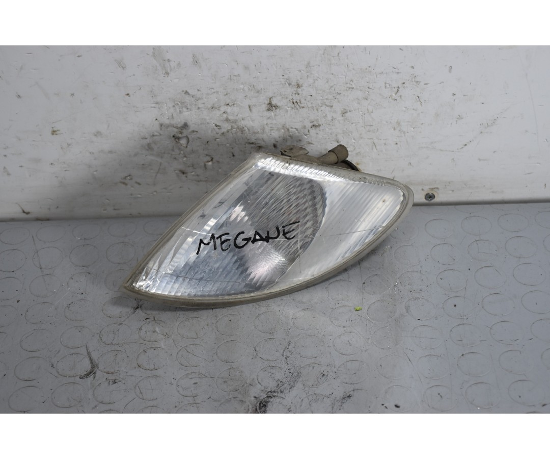 Freccia Direzionale Anteriore SX Renault Megane I dal 1995 al 2003 Cod 7700831466  1640006251953