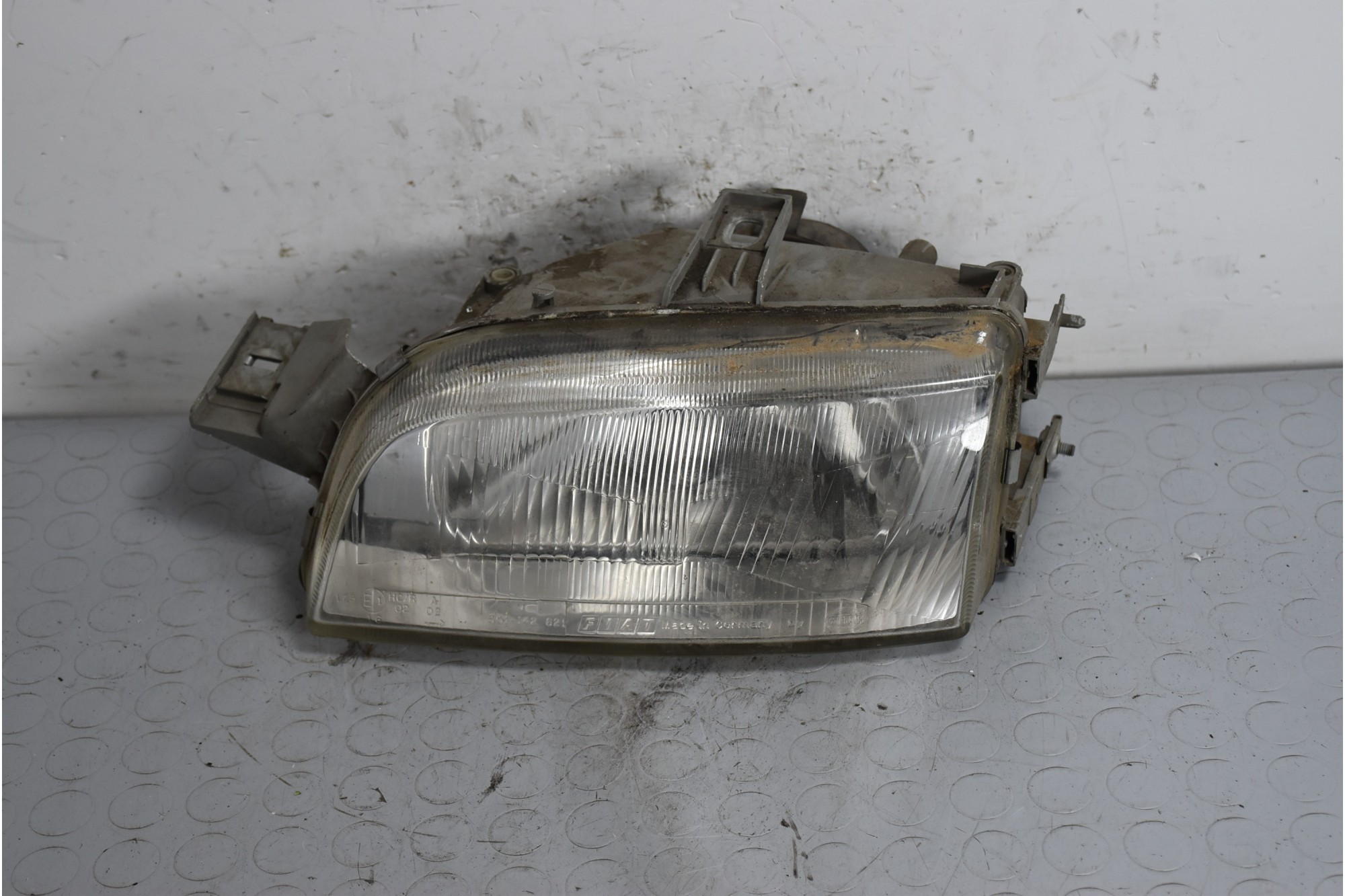 Faro fanale anteriore SX Fiat Punto 176 Dal 1993 al 1999 Cod 46402650  1640007597760