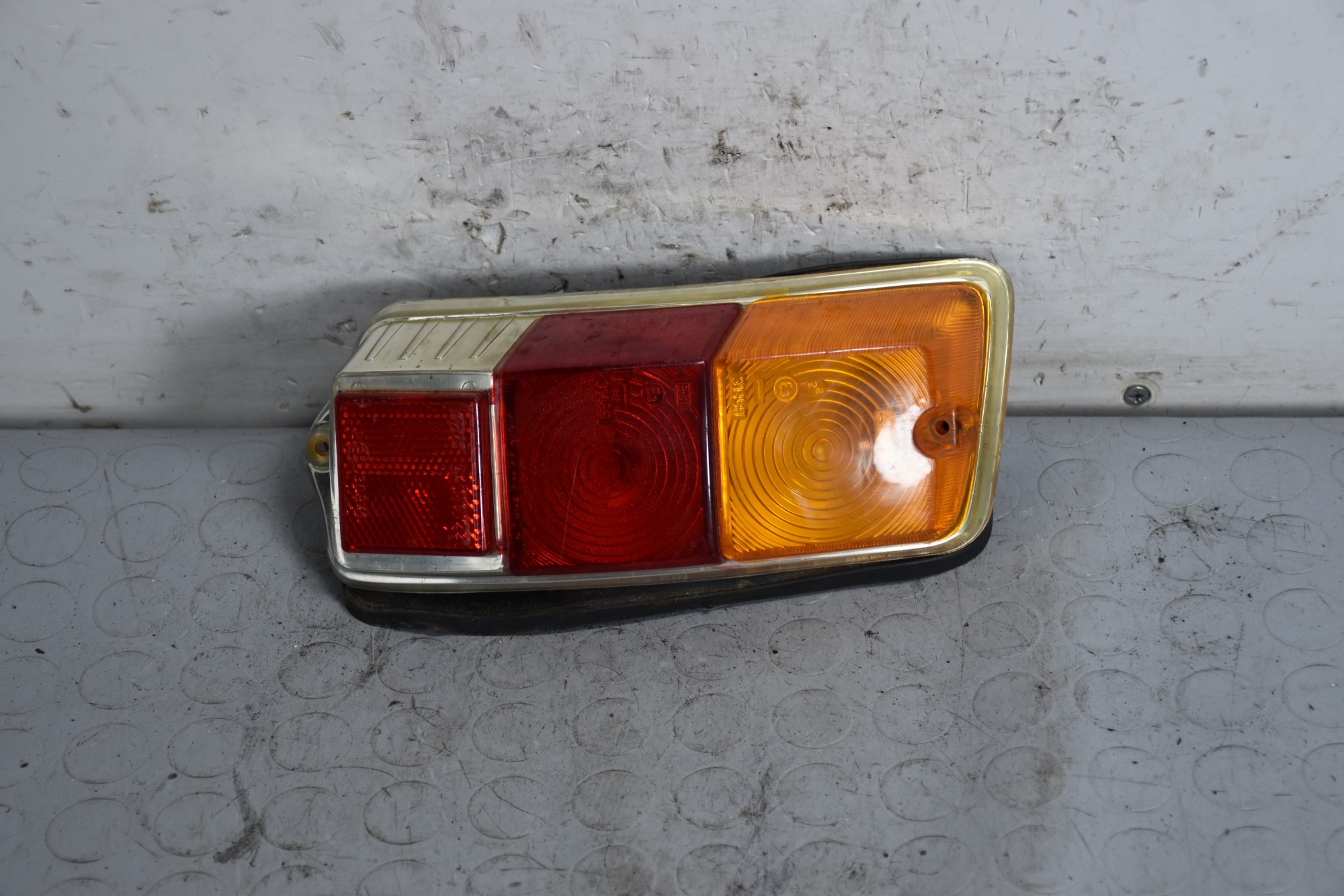 Fanale stop posteriore SX Fiat 500 L Dal 1965 al 1975  1640072617127