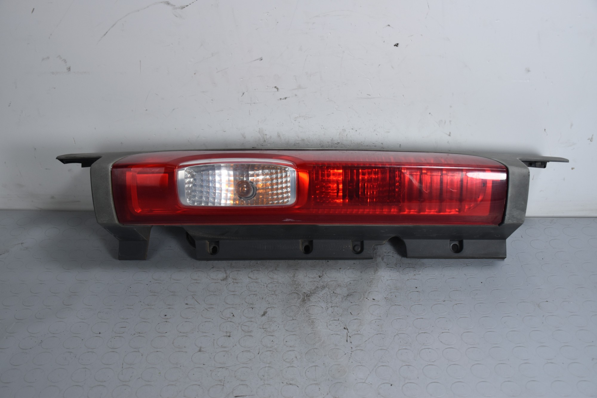 Fanale Stop Posteriore SX Opel Movano dal 2006 al 2014 Cod 93857722  1640184672458