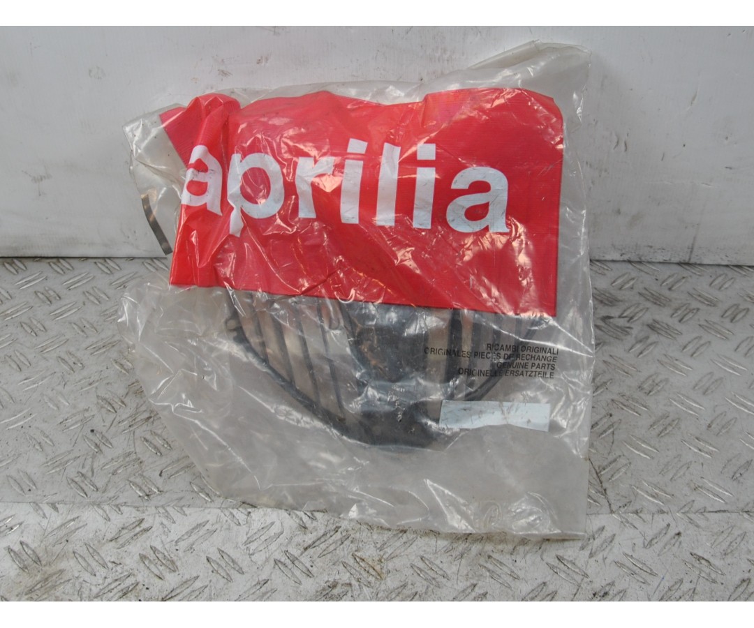 Griglia Radiatore Aprilia Sportcity 125 / 200 dal 2004 al 2008 Cod AP8184247  1640269189147