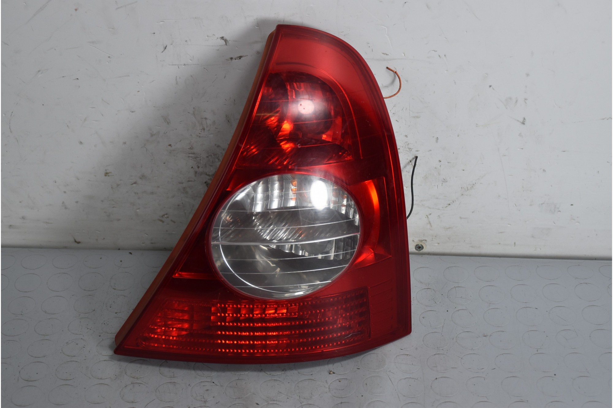 Fanale Stop Posteriore DX Renault Clio II dal 1998 al 2012 Cod 8200071414  1640702177083