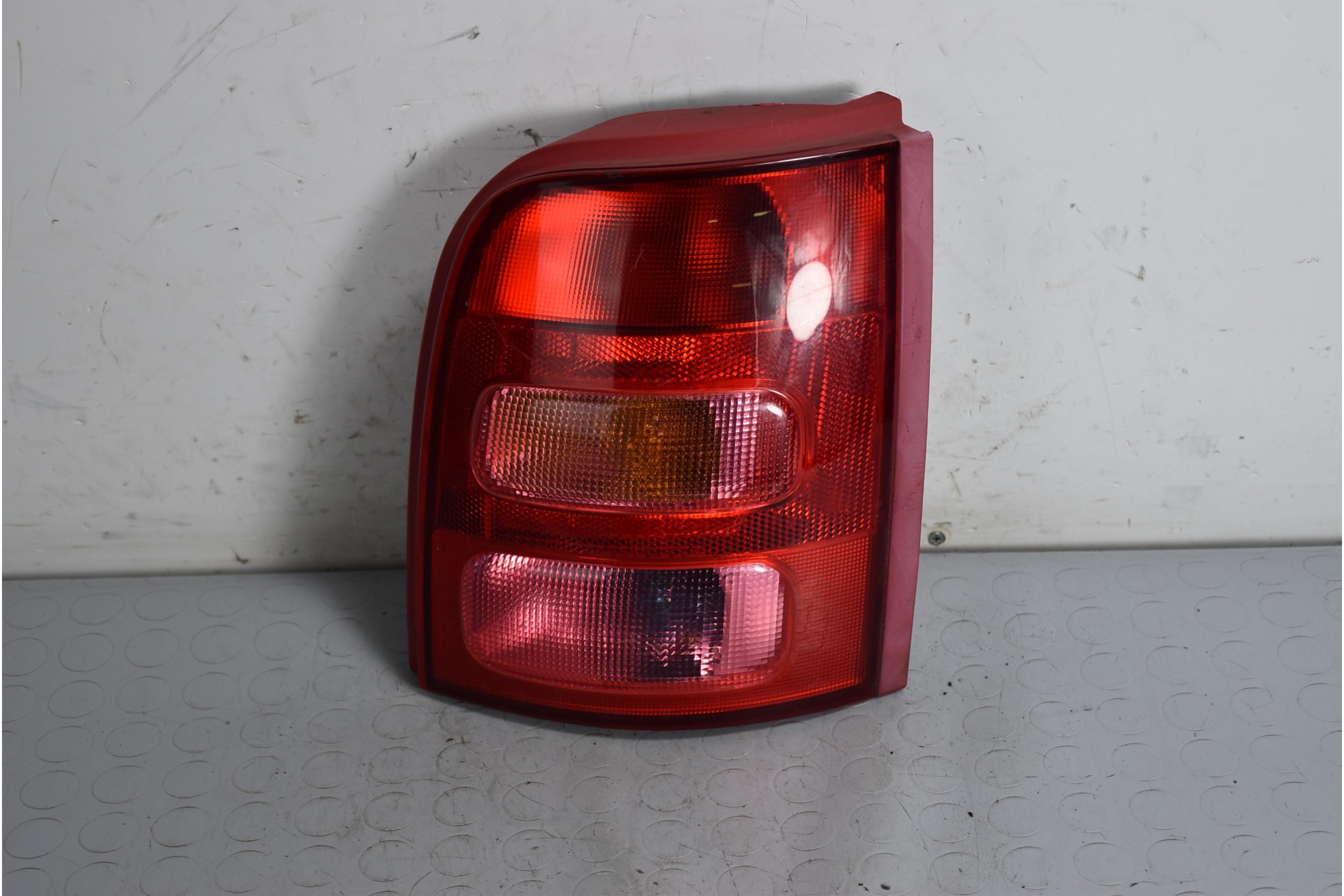 Fanale Stop Posteriore DX Nissan Micra K11 dal 1992 al 2002 Cod 265501F505  1640703709733
