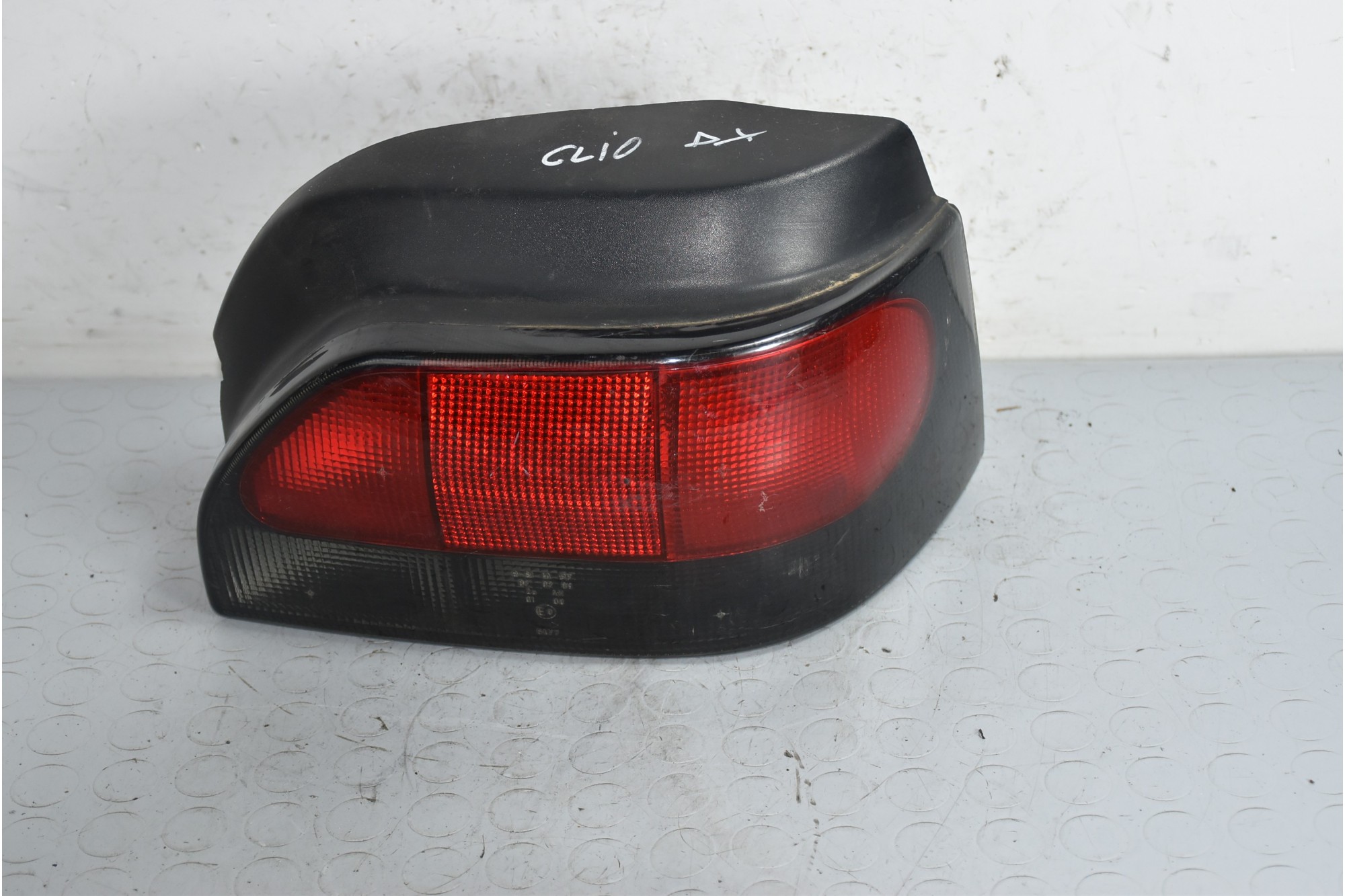 Fanale stop posteriore DX Renault Clio I Dal 1990 al 1998 Cod 7701039013  1640865113140