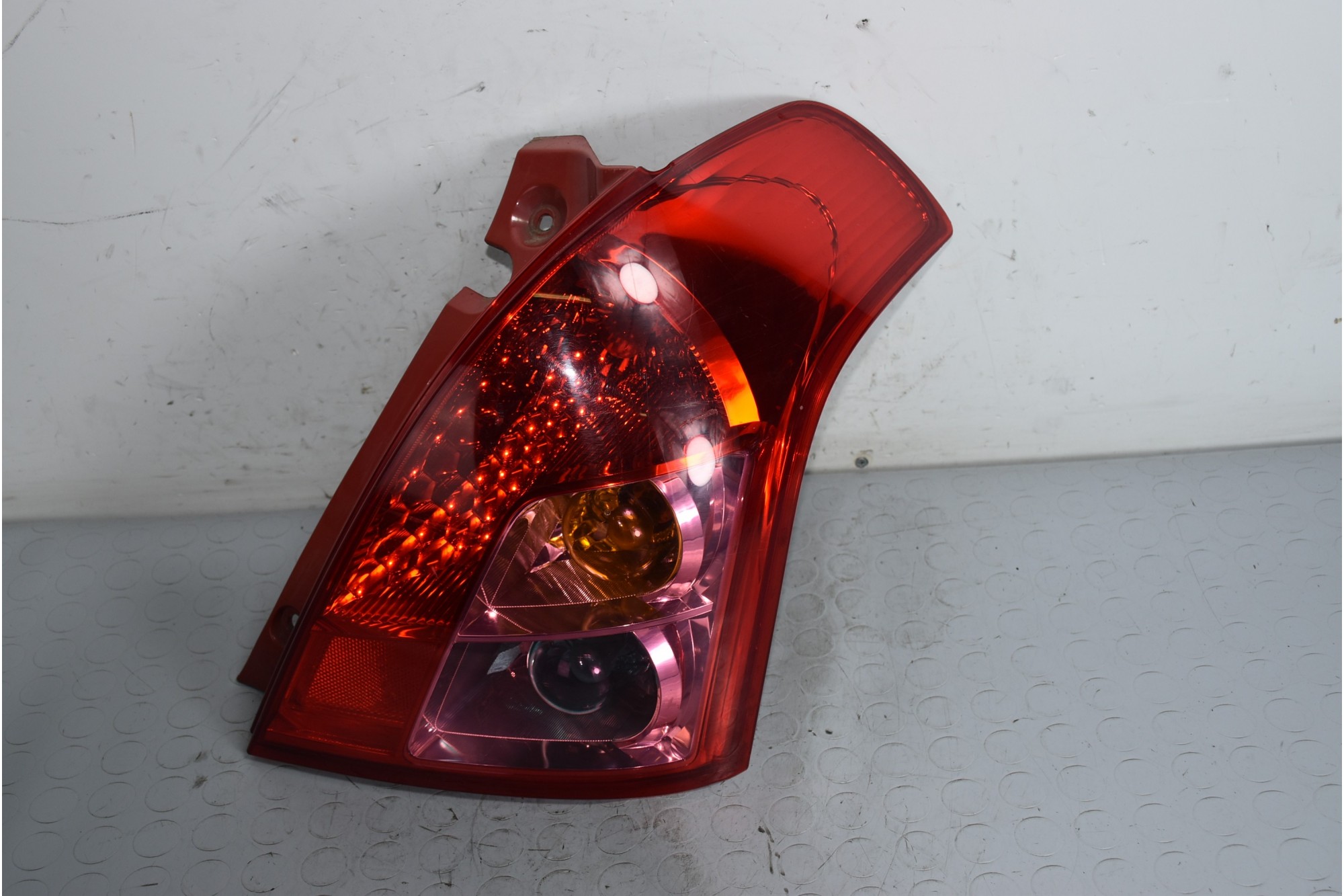 Fanale Stop Posteriore DX Suzuki Swift IV dal 2004 al 2010 Cod 3565072K00000  1640879231915