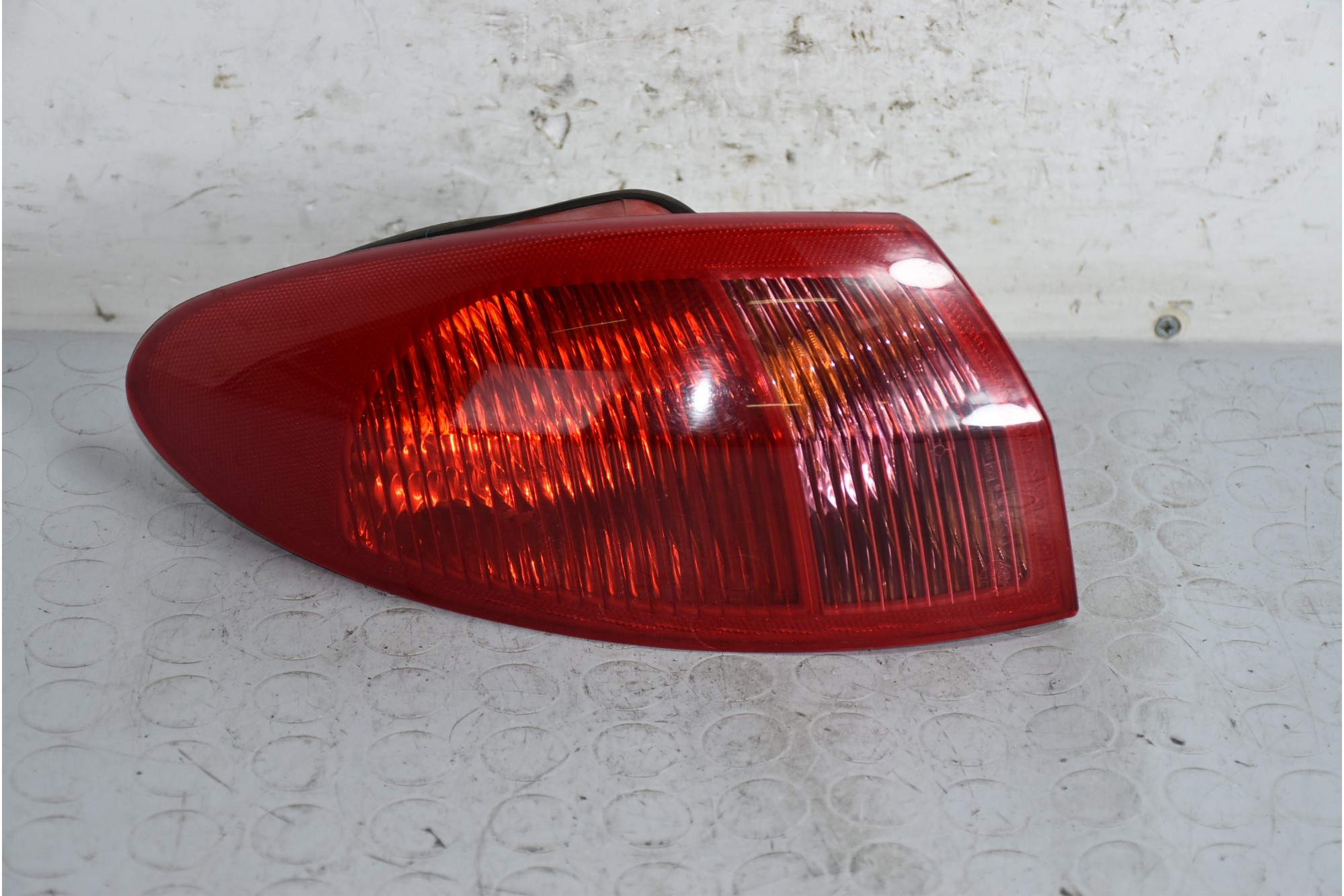 Fanale stop posteriore esterno SX Alfa Romeo 147 Dal 2000 al 2010 Cod 46556349  1641206382751