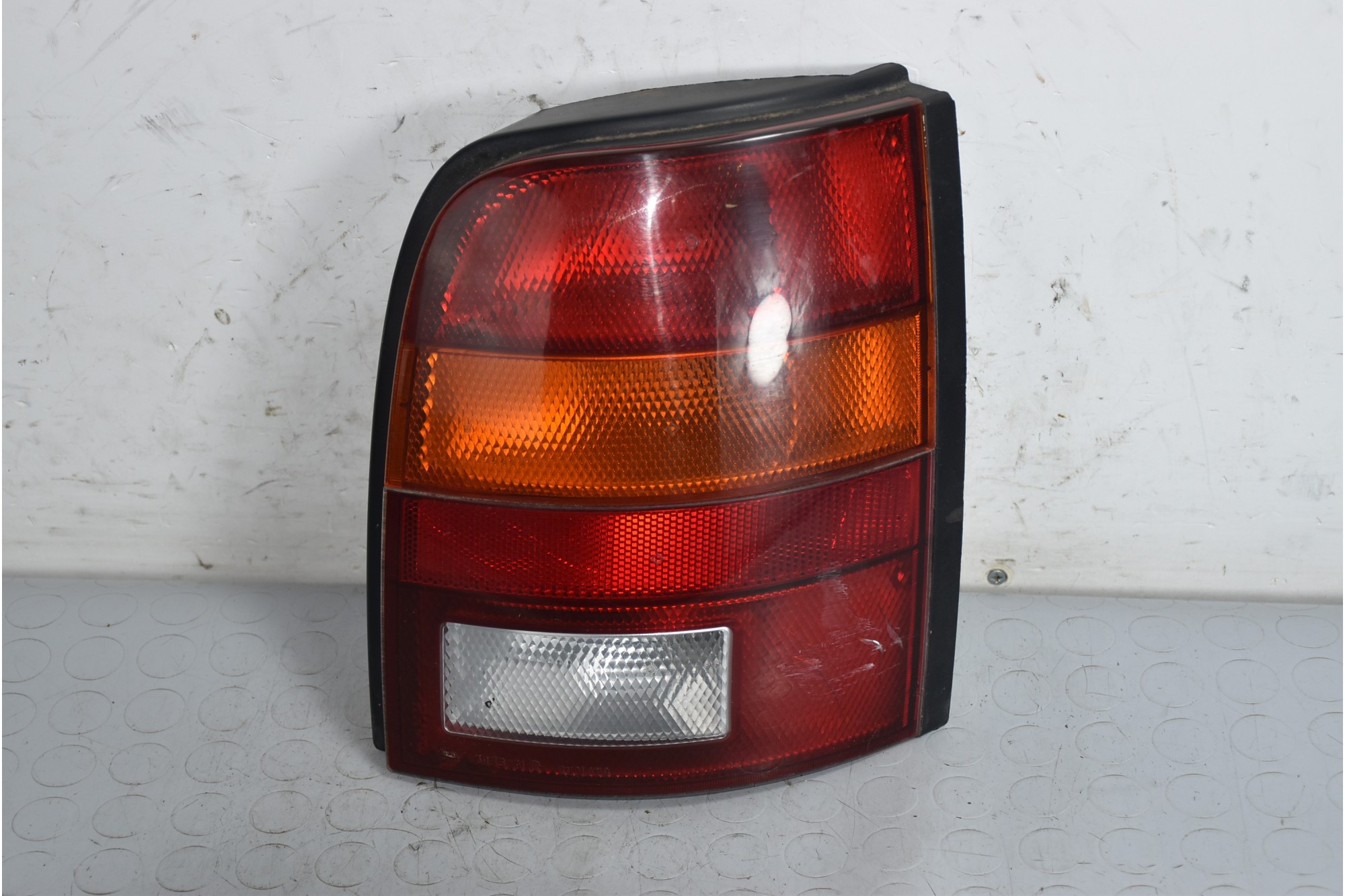 Fanale Stop Posteriore DX Nissan Micra K11 dal 1992 al 2002 Cod 265501F505  1641206623625