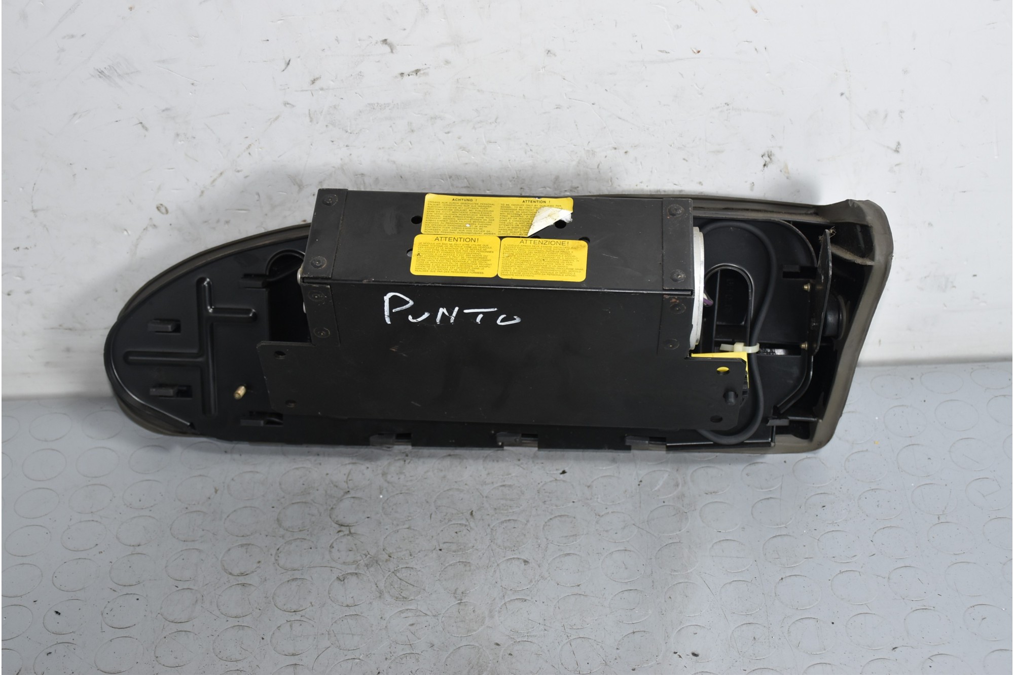 Airbag Passeggero DX Fiat Punto 176 Dal 1993 al 1999 Cod 714372060  1641309536082