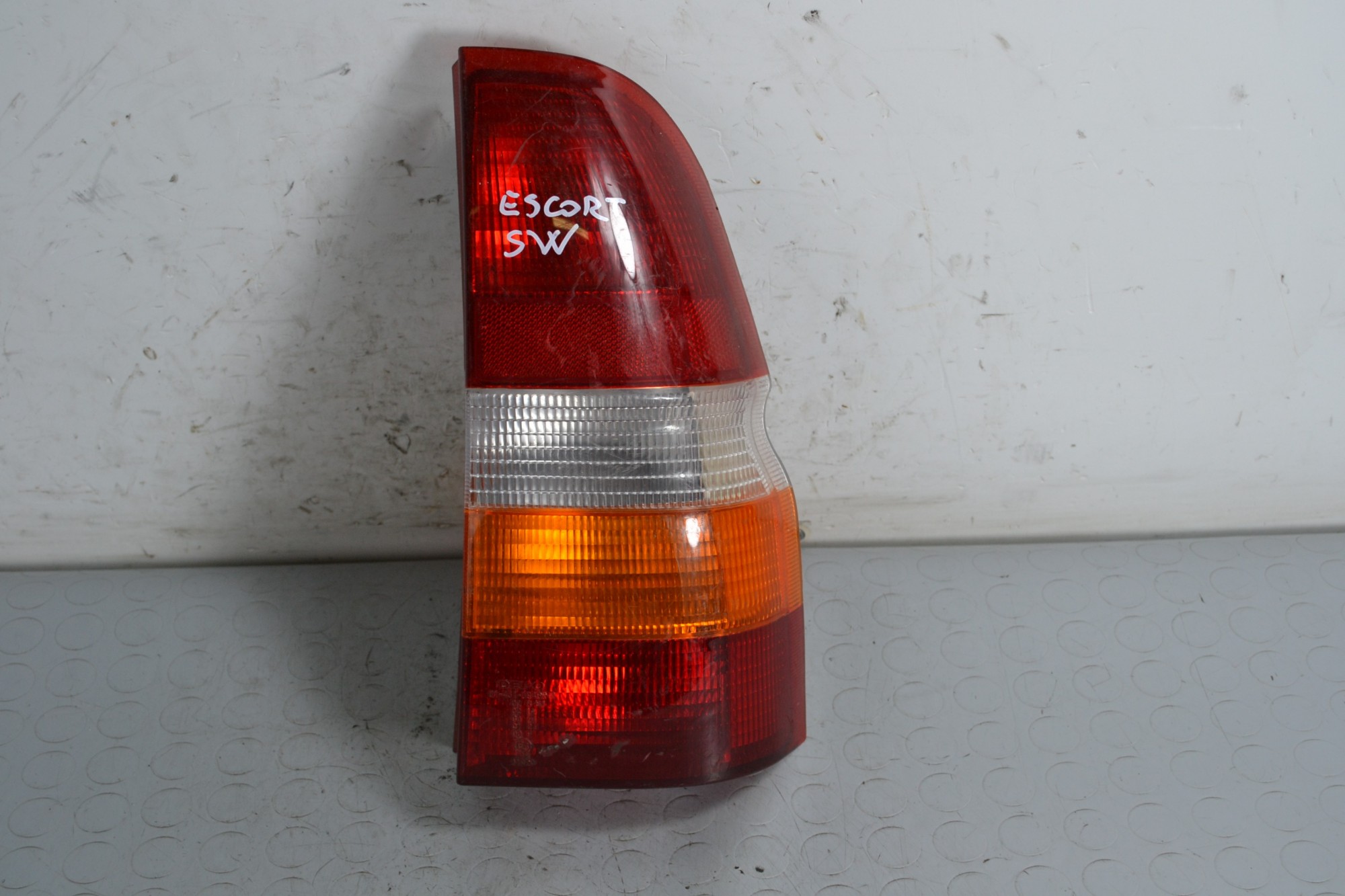 Fanale stop posteriore DX Ford Escort SW Dal 1995 al 2000 Cod 1115480  1641912481564