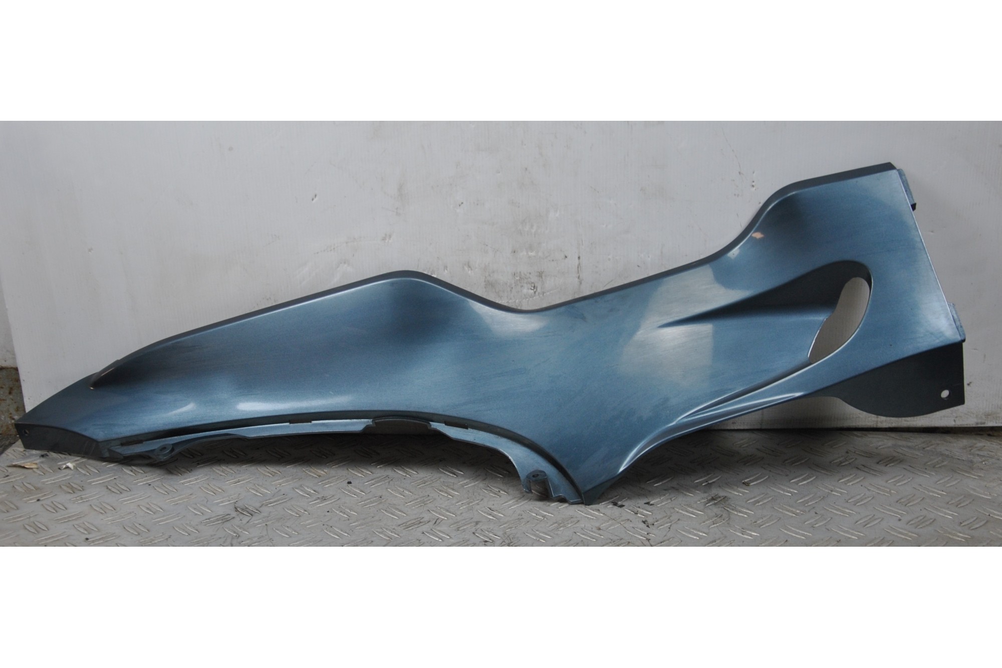 Carena Sottopedana Destra Suzuki Burgman 250 dal 2007 al 2013  1642070772488