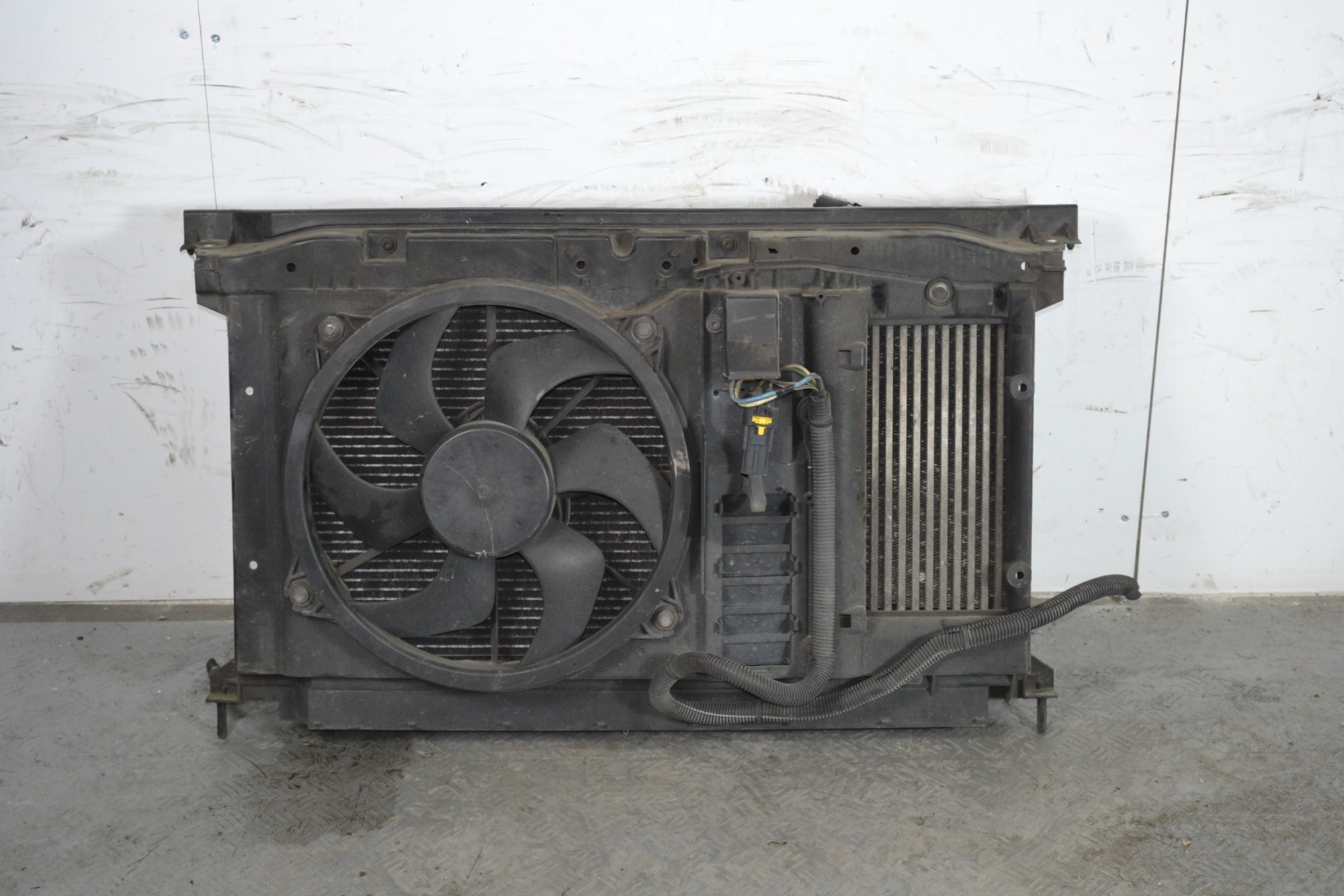 Radiatore Completo Citroen C4 Picasso 1.6 HDi dal 2006 al 2013  1642515209524