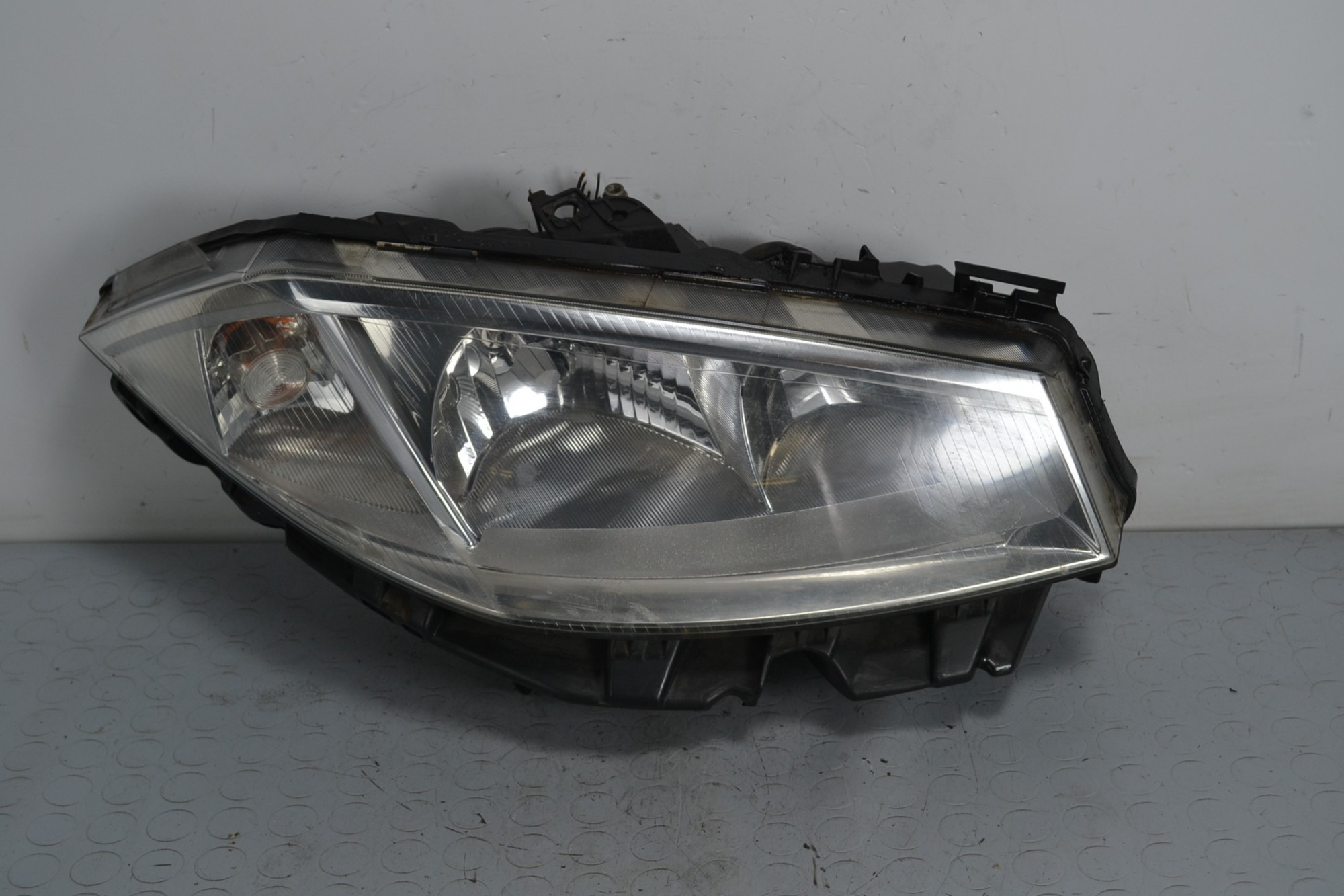 Faro Anteriore DX Renault Megane II dal 2002 al 2010 Cod 8200567432b  1642691951248