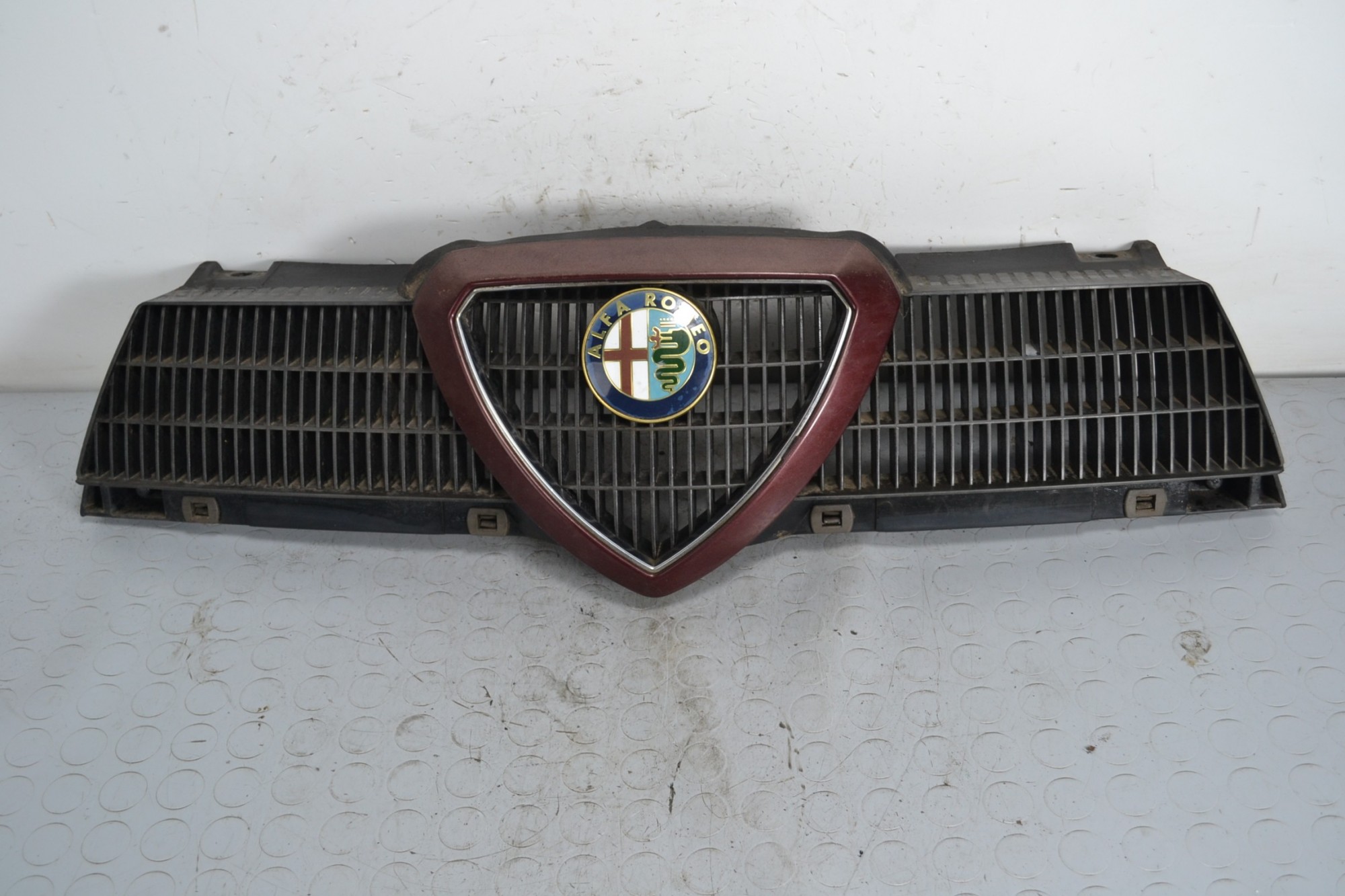 Griglia Anteriore Alfa Romeo 155 dal 1992 al 1995 Cod 60777914  1643272627651