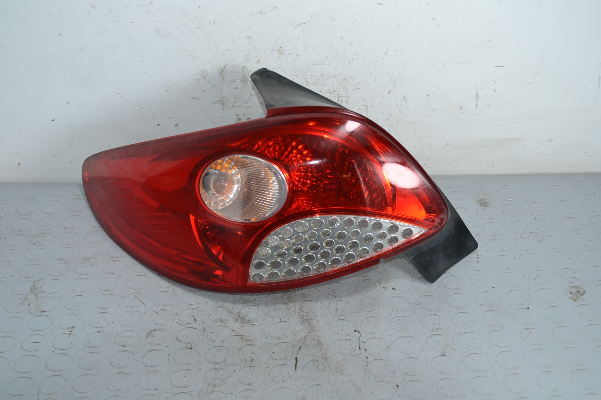 Fanale Stop Posteriore SX Peugeot 206 Plus dal 2009 al 2012 Cod 9685618280  1643296284939